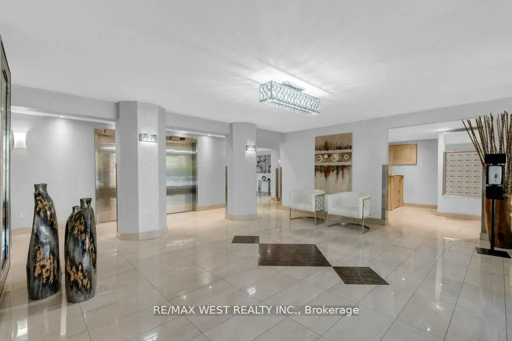 2 Glamorgan Avenue, #203