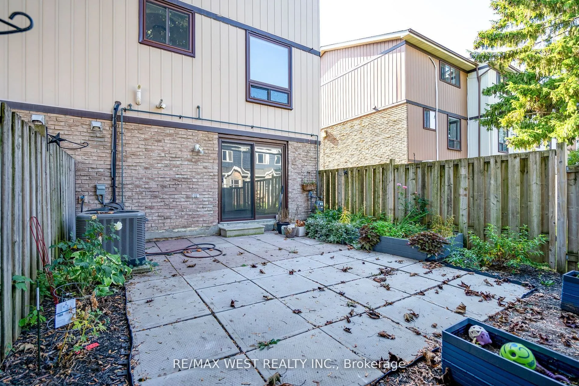 220 Ormond Drive, #20