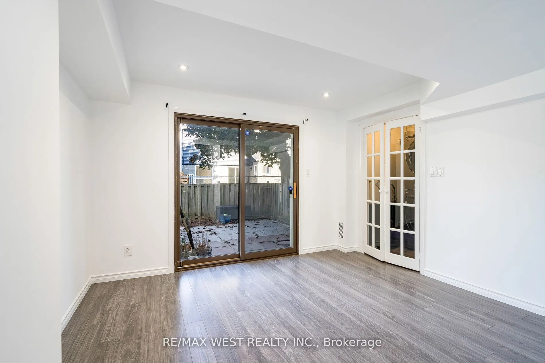 220 Ormond Drive, #20