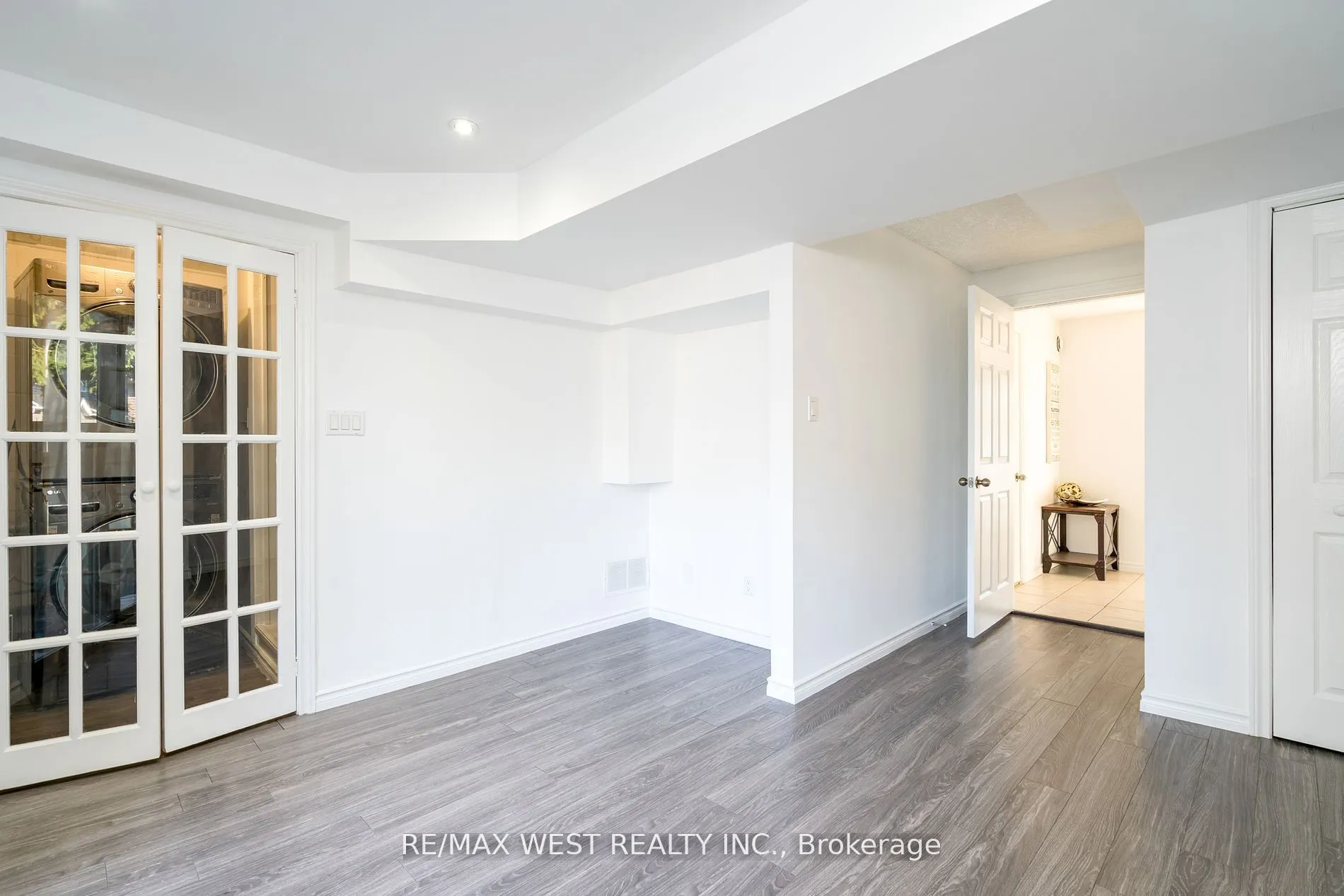 220 Ormond Drive, #20