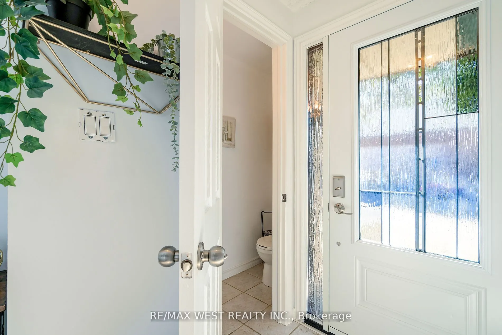 220 Ormond Drive, #20