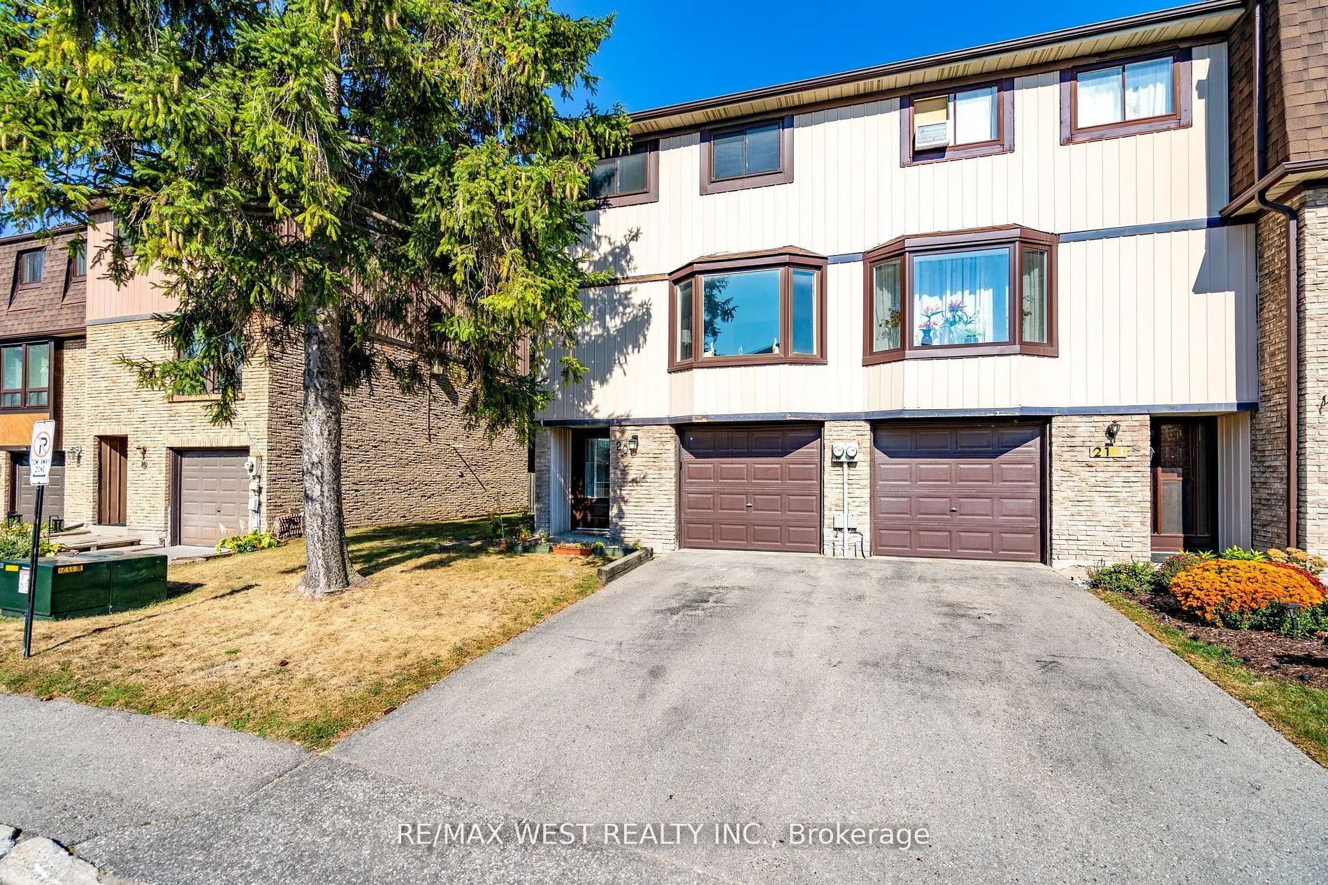 220 Ormond Drive, #20