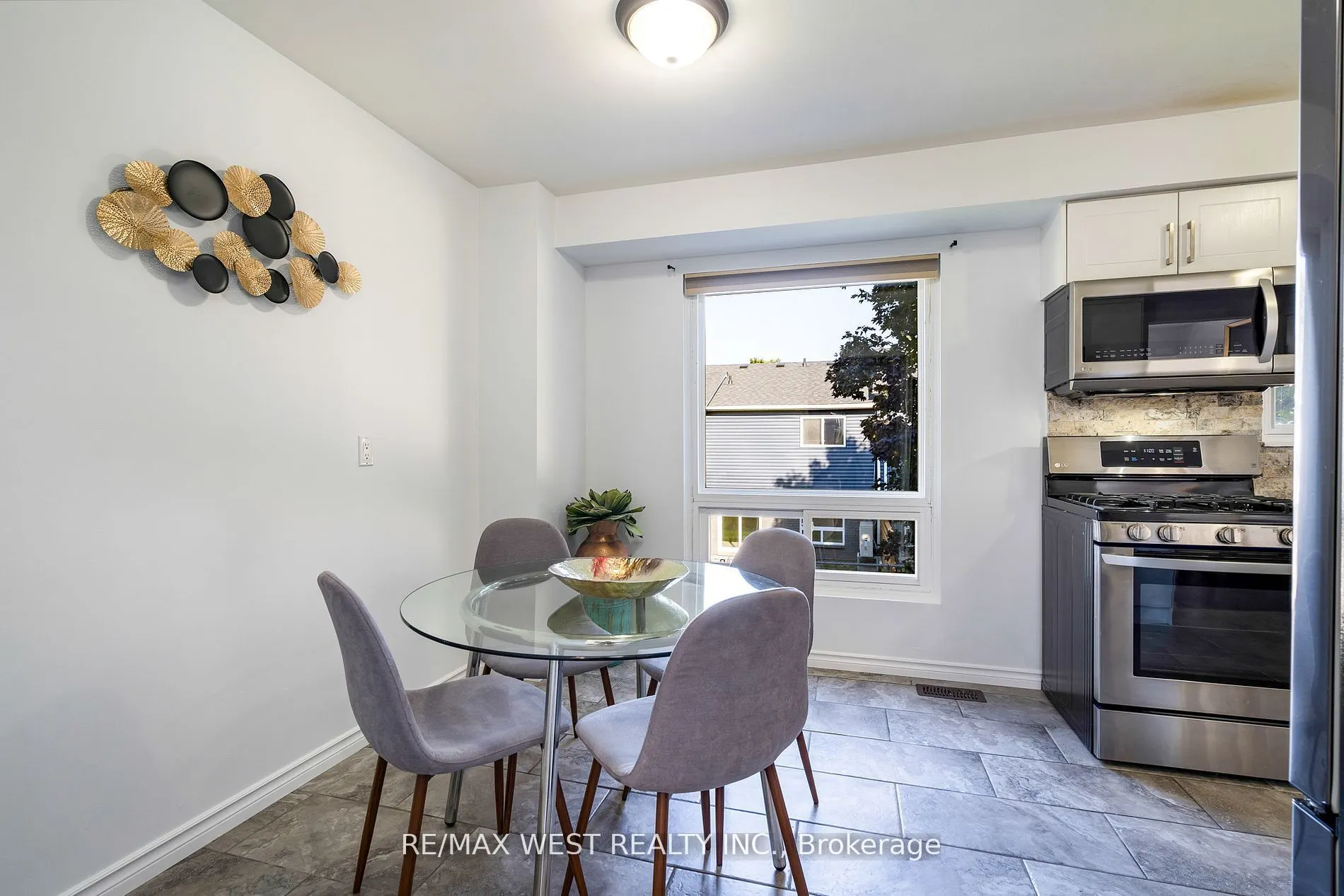 220 Ormond Drive, #20