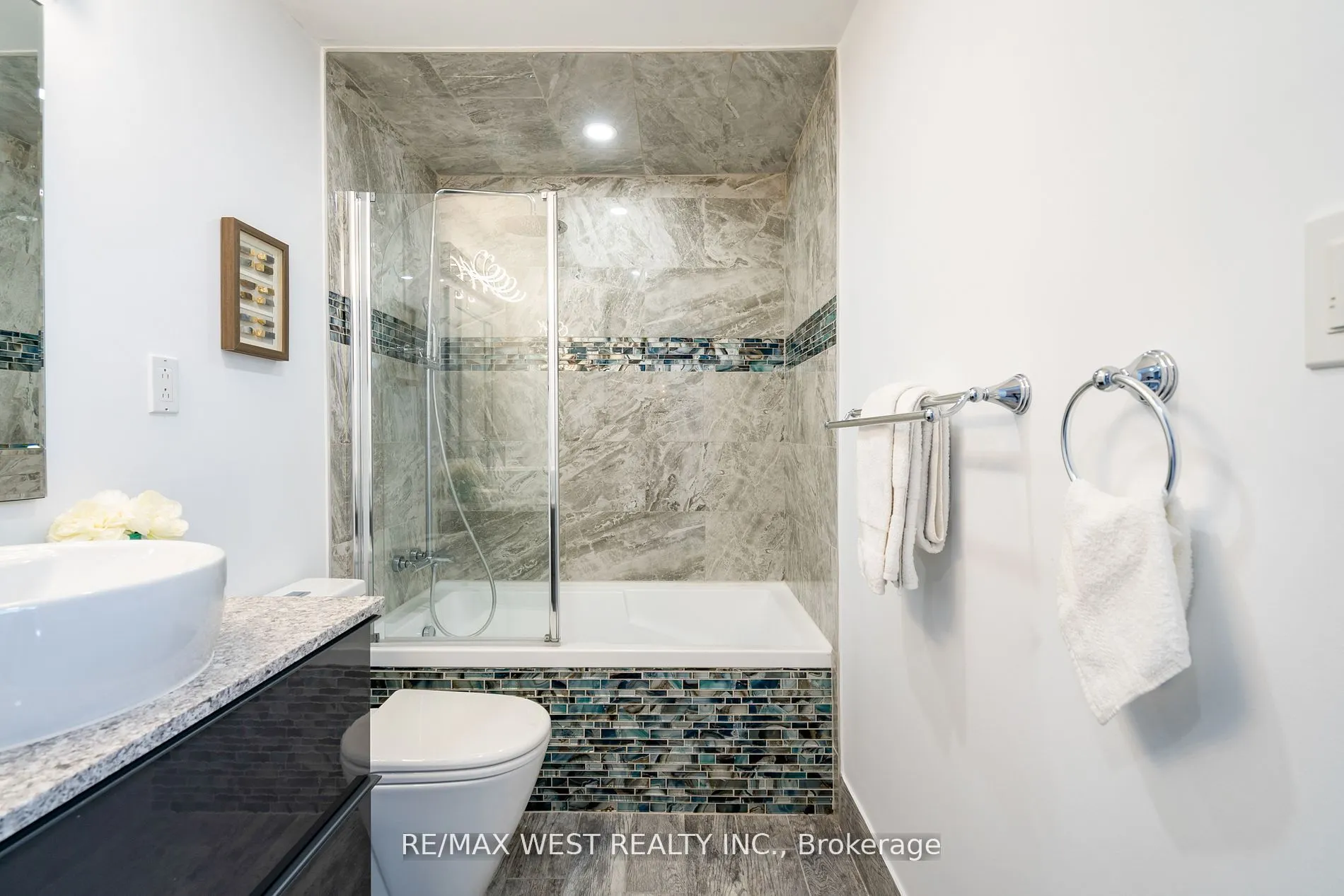 220 Ormond Drive, #20