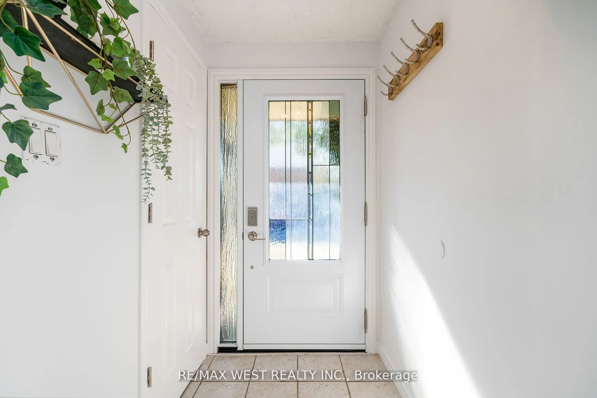 220 Ormond Drive, #20