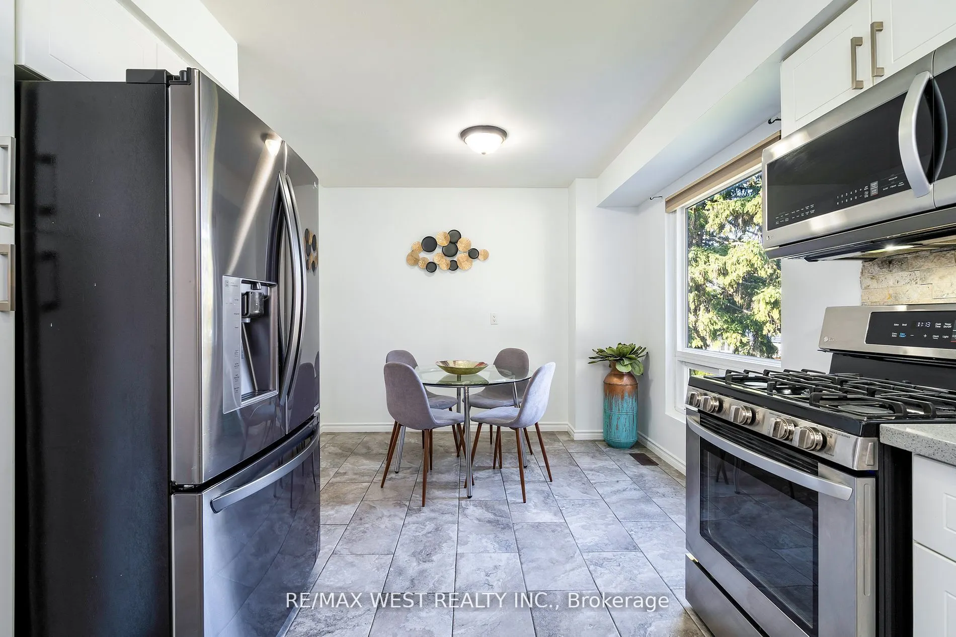 220 Ormond Drive, #20