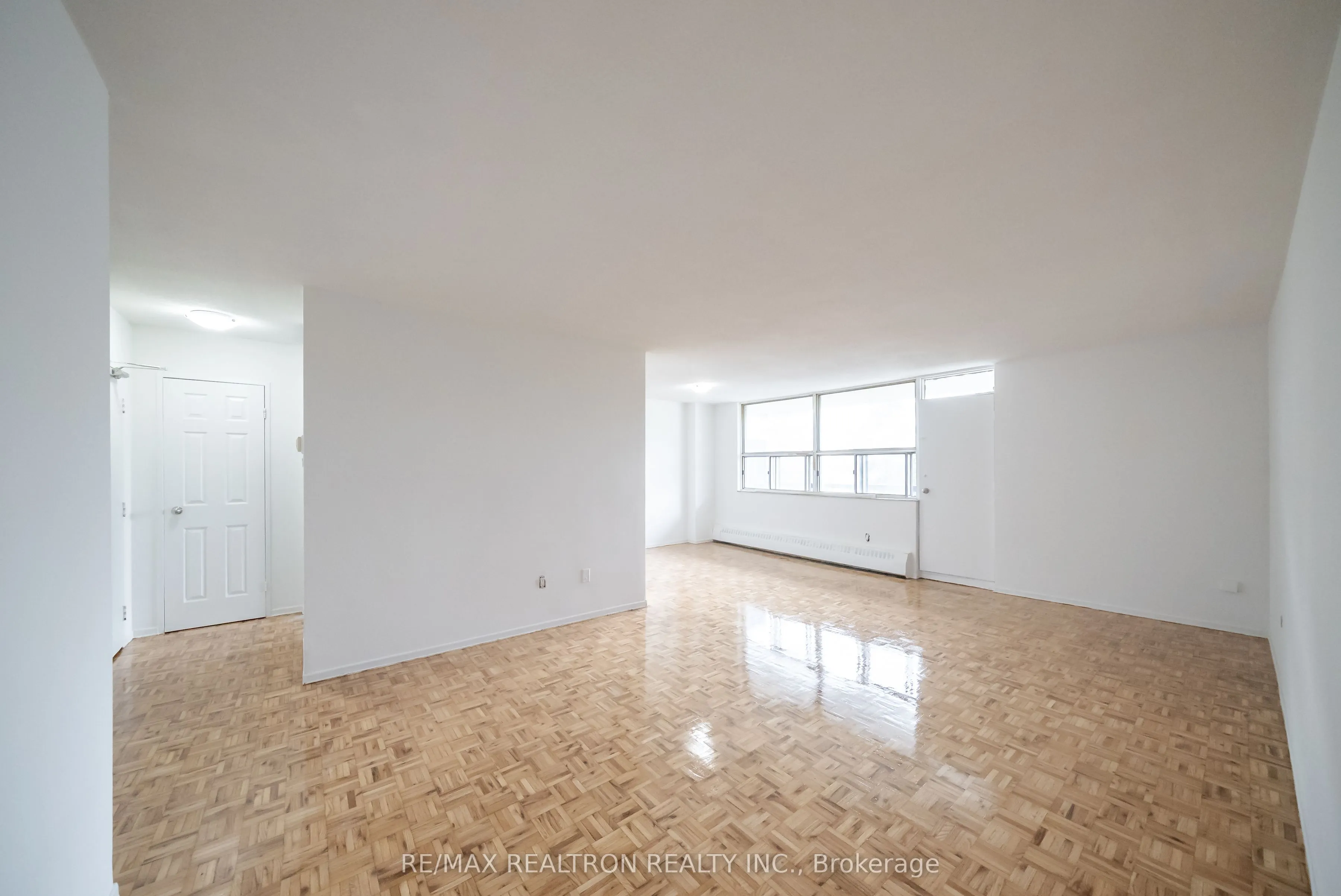 5 Glamorgan Avenue, #901
