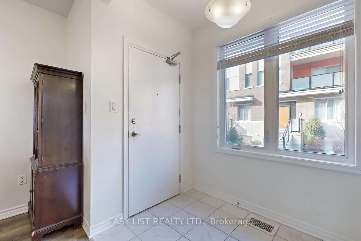 1148 Dragonfly Avenue, #512