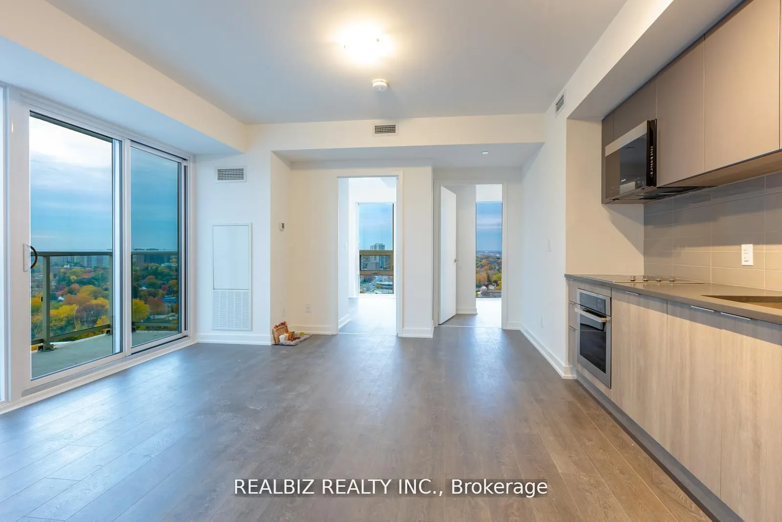 2033 Kennedy Road W, #2003