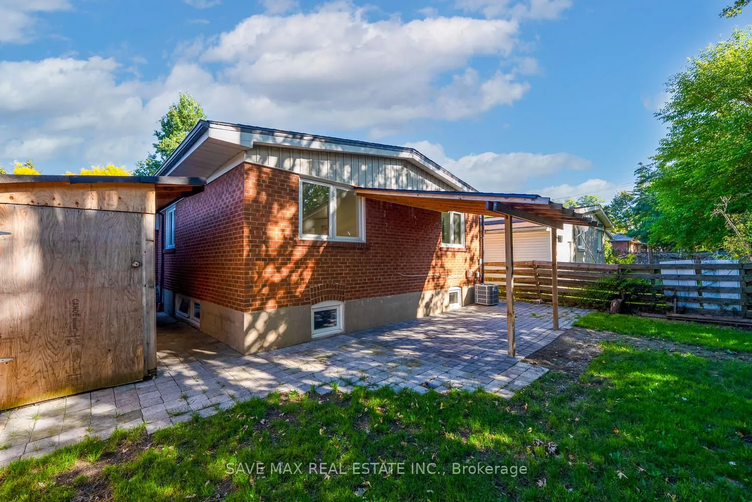 348 Bellamy Road N