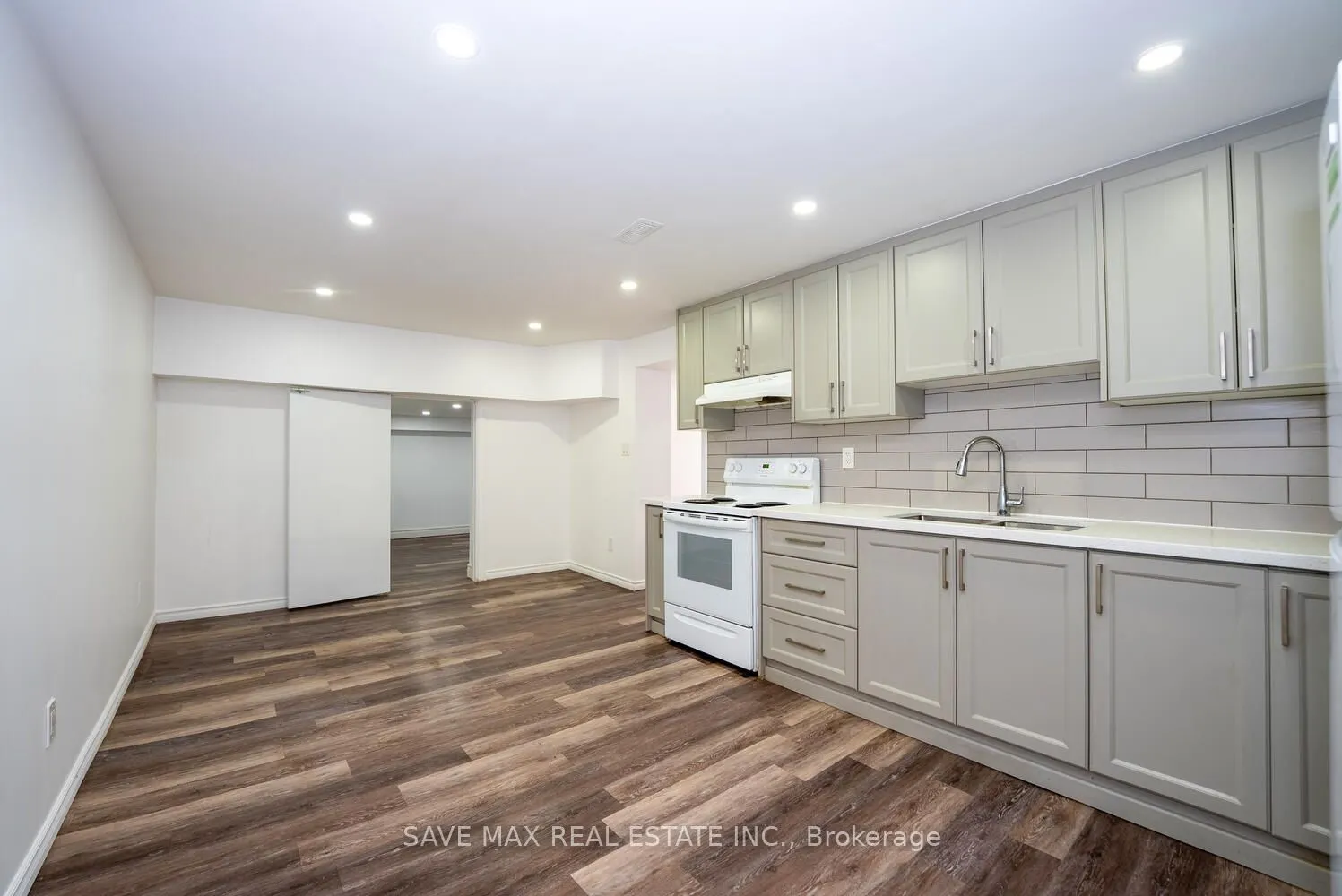 348 Bellamy Road N