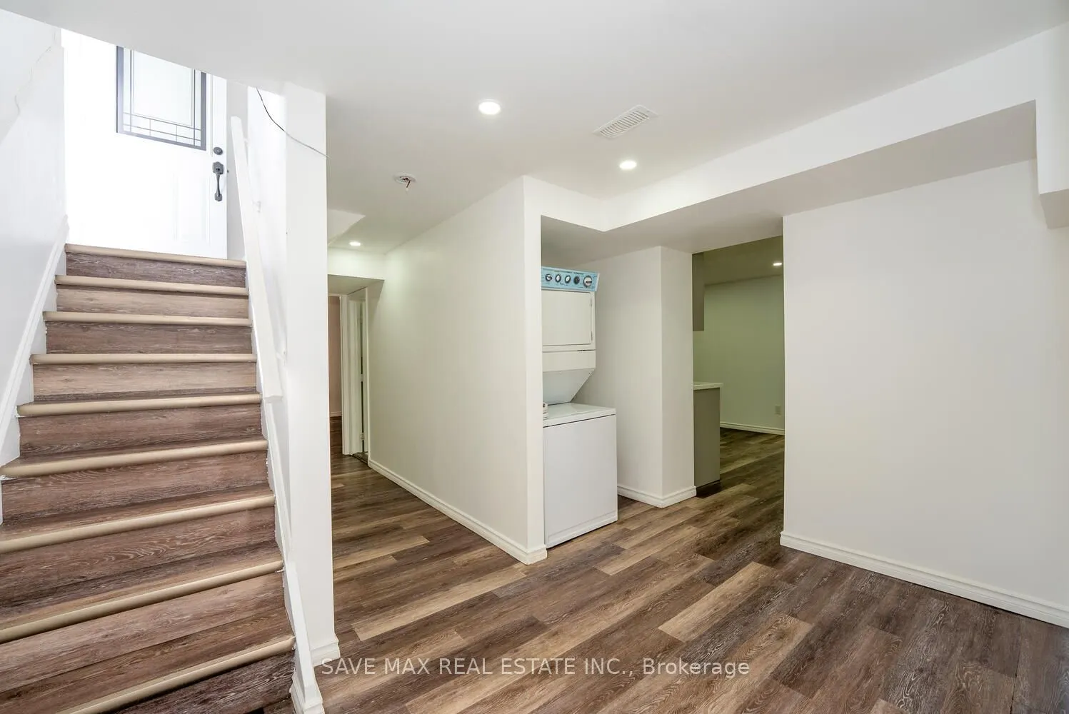 348 Bellamy Road N