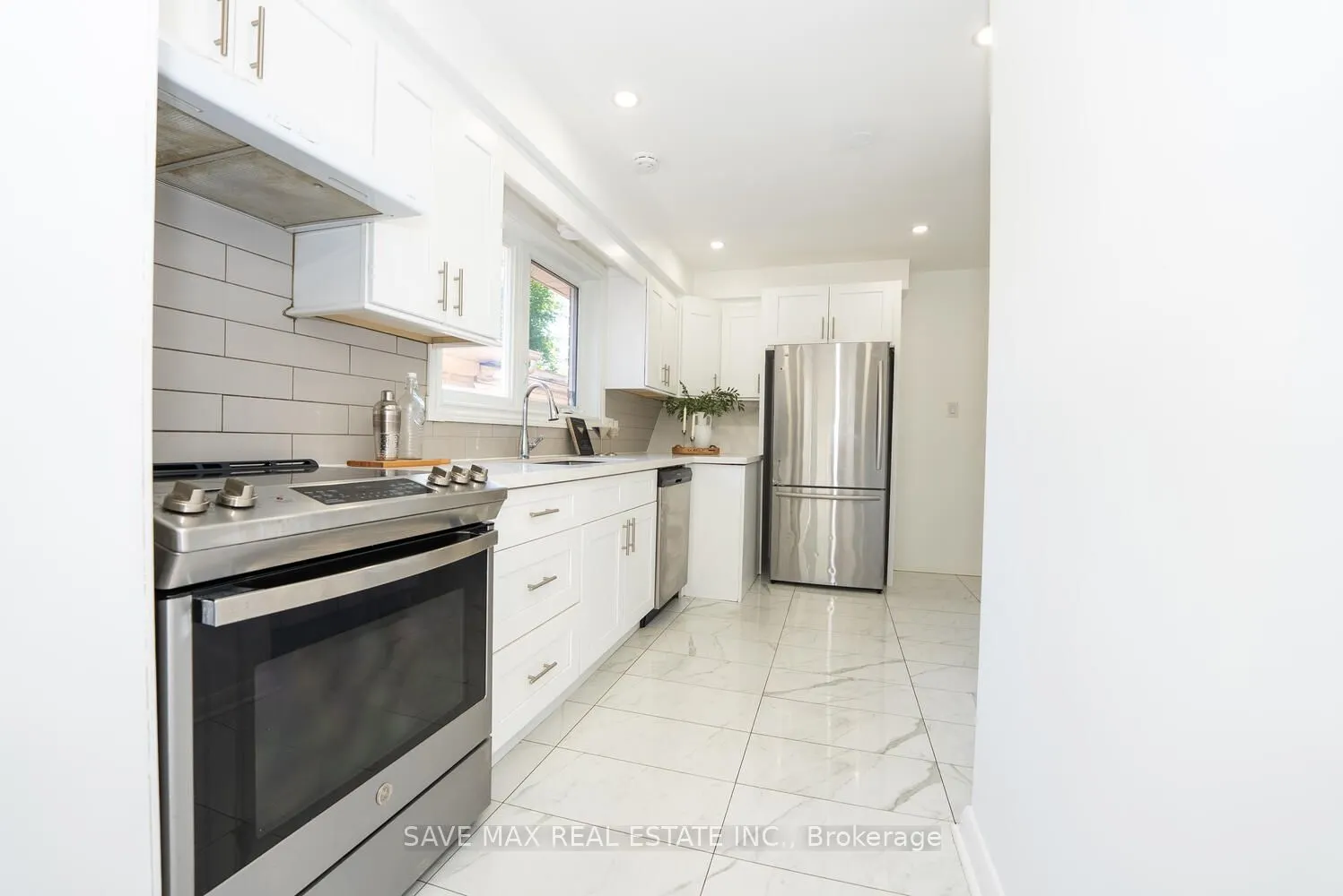 348 Bellamy Road N