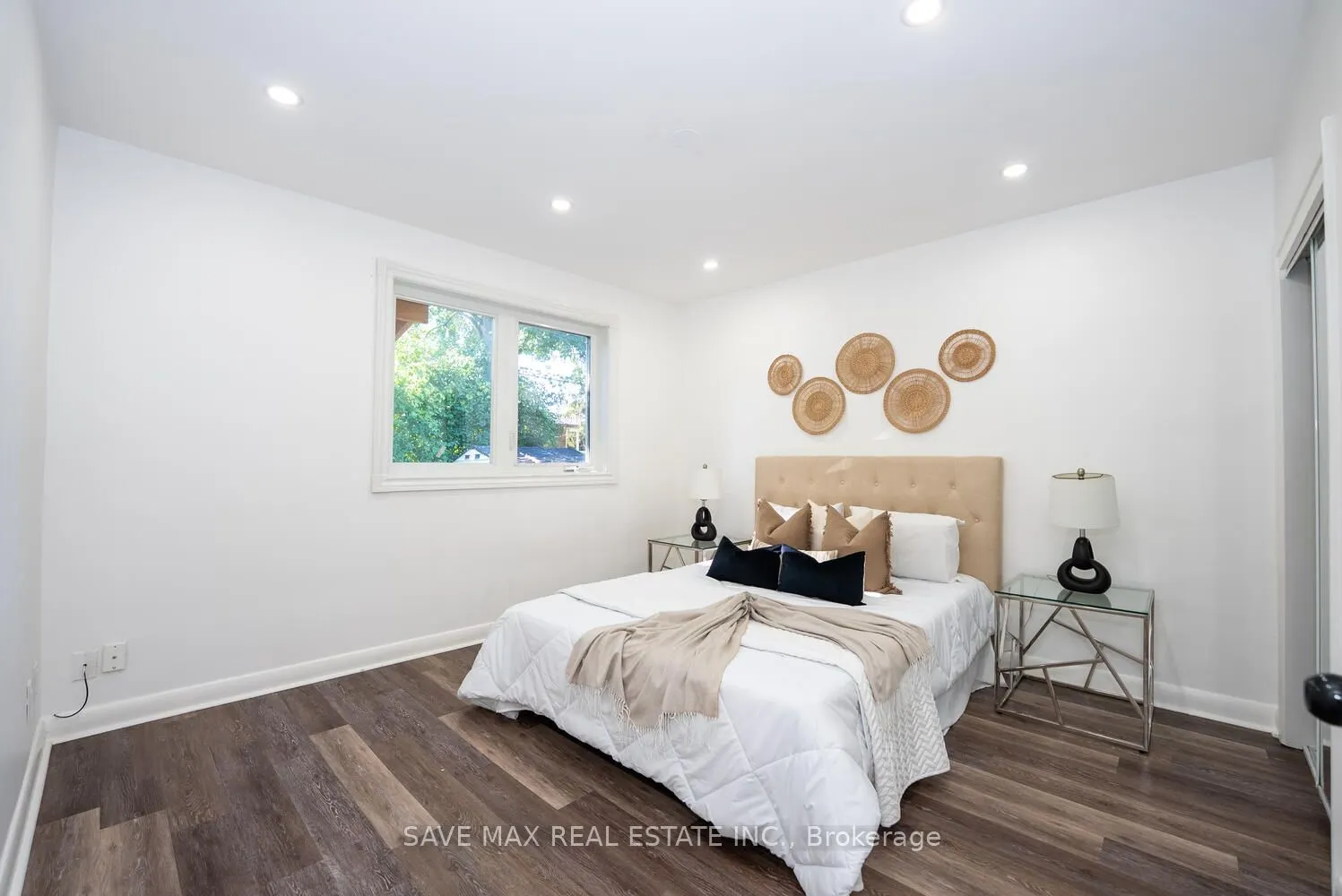 348 Bellamy Road N
