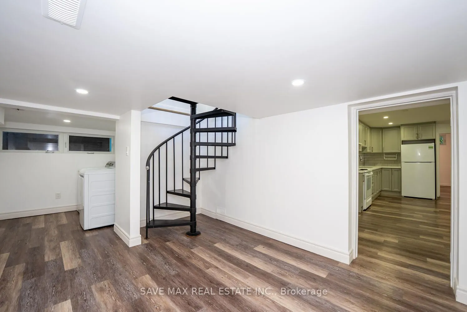 348 Bellamy Road N