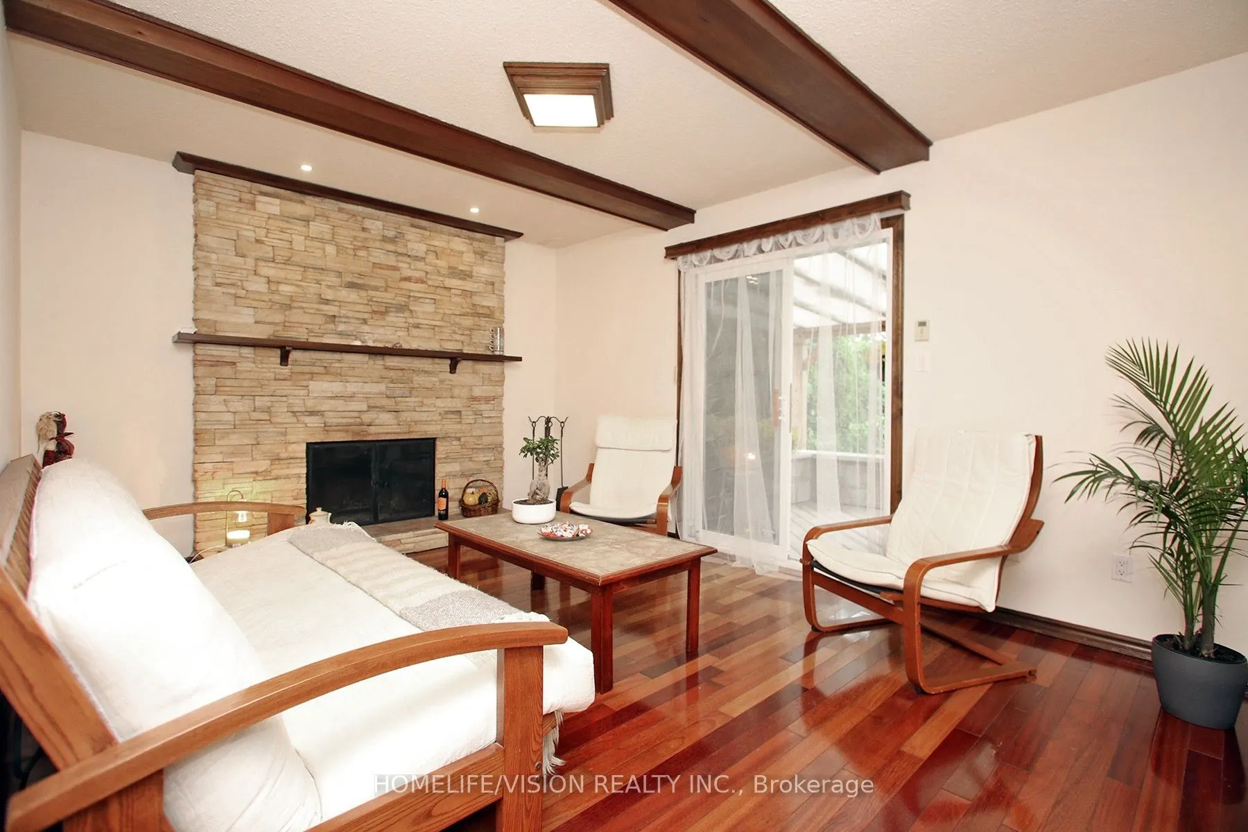 12 Relroy Court E