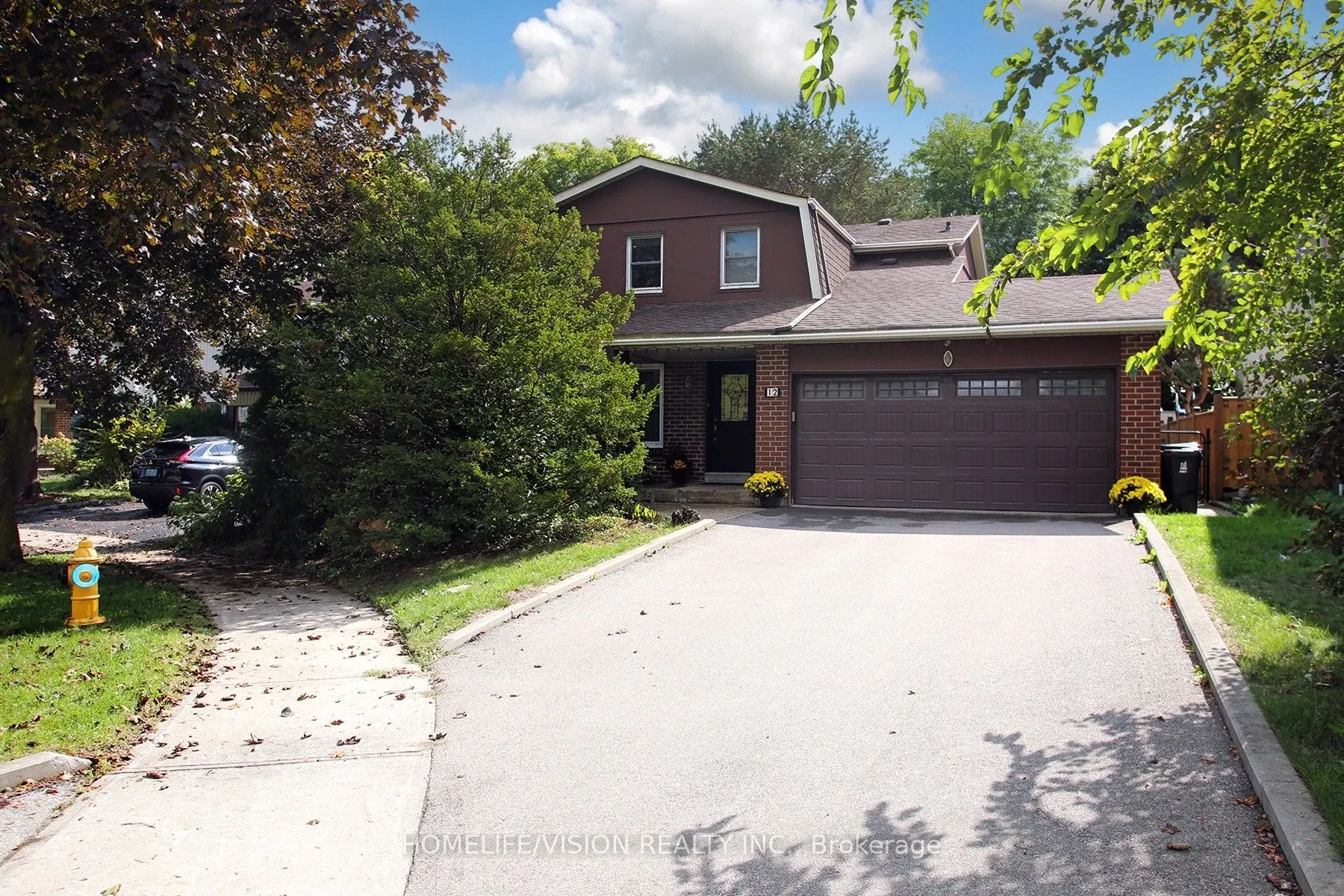 12 Relroy Court E