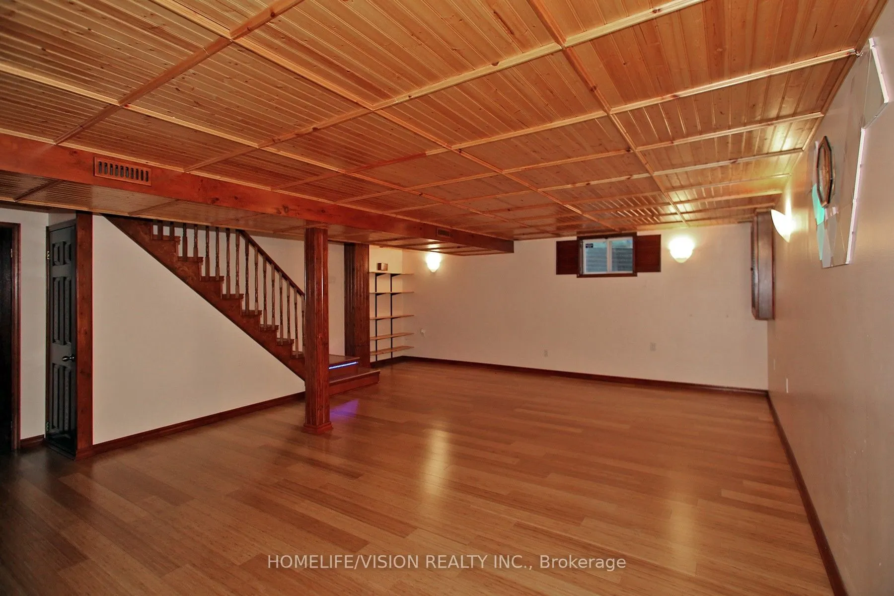 12 Relroy Court E