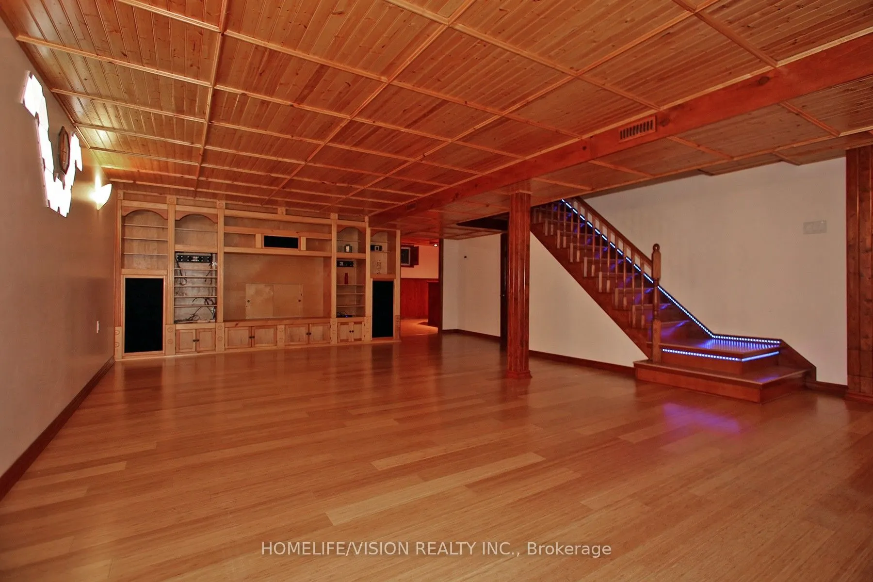 12 Relroy Court E