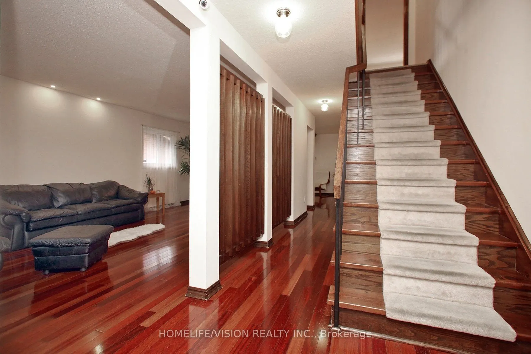 12 Relroy Court E