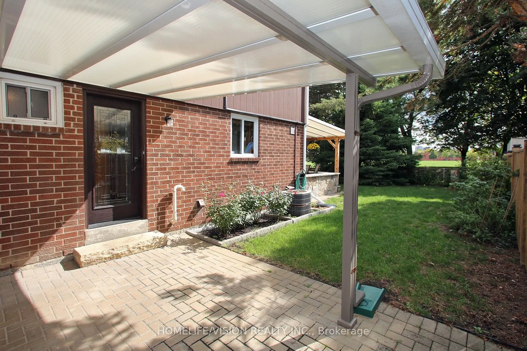 12 Relroy Court E