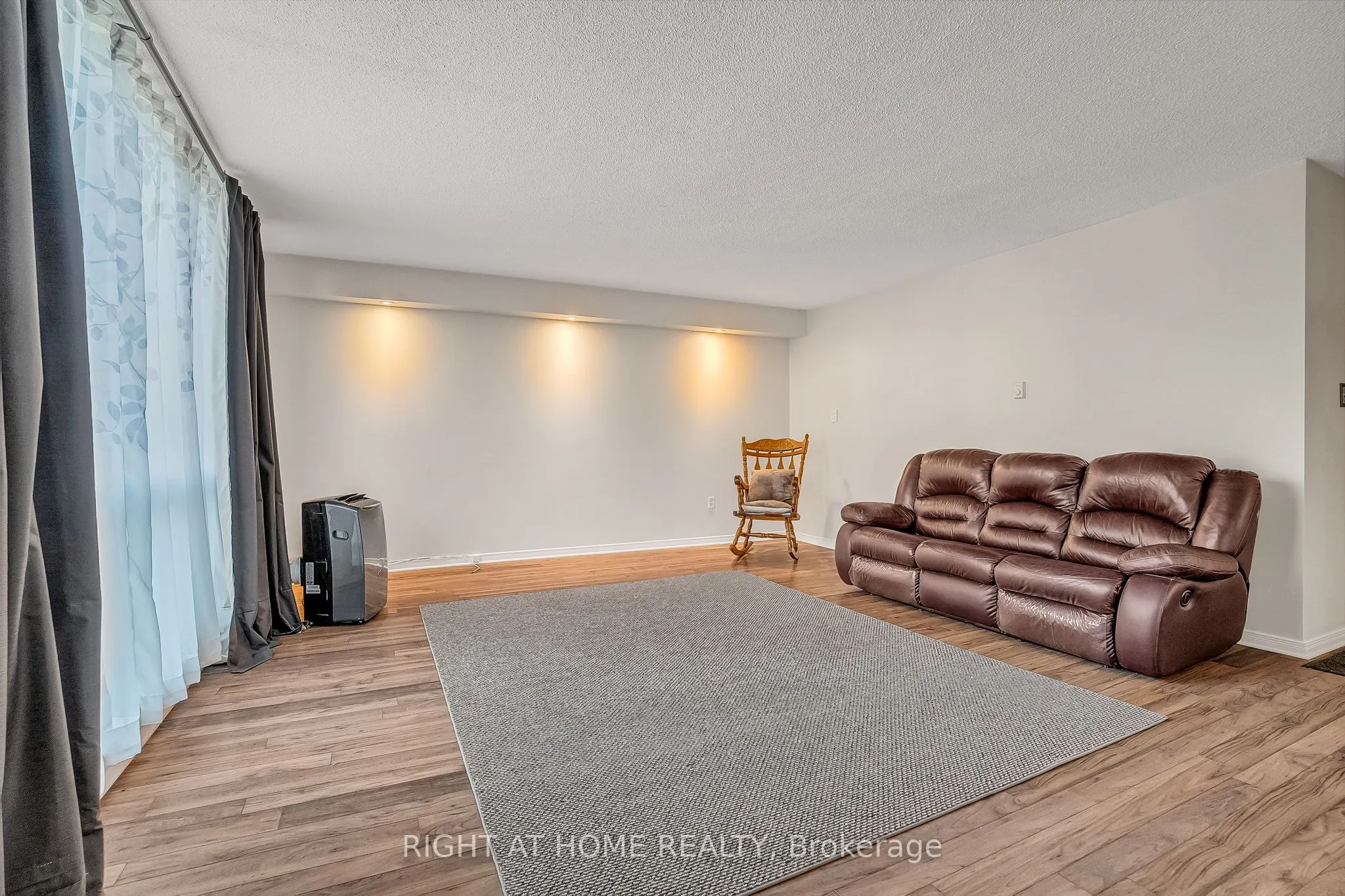 454 Centre Street S, #110