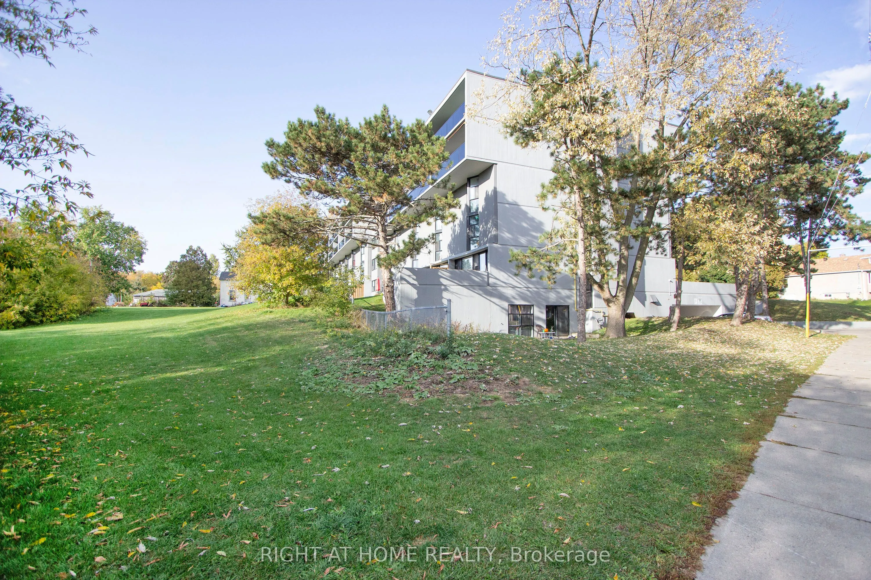 454 Centre Street S, #110