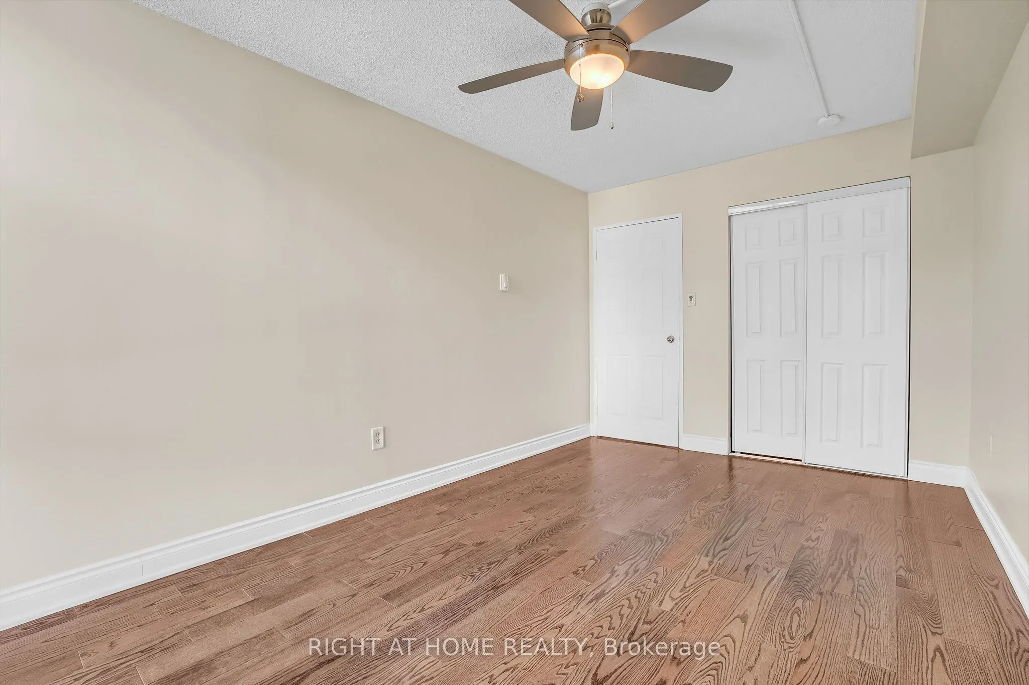 454 Centre Street S, #110