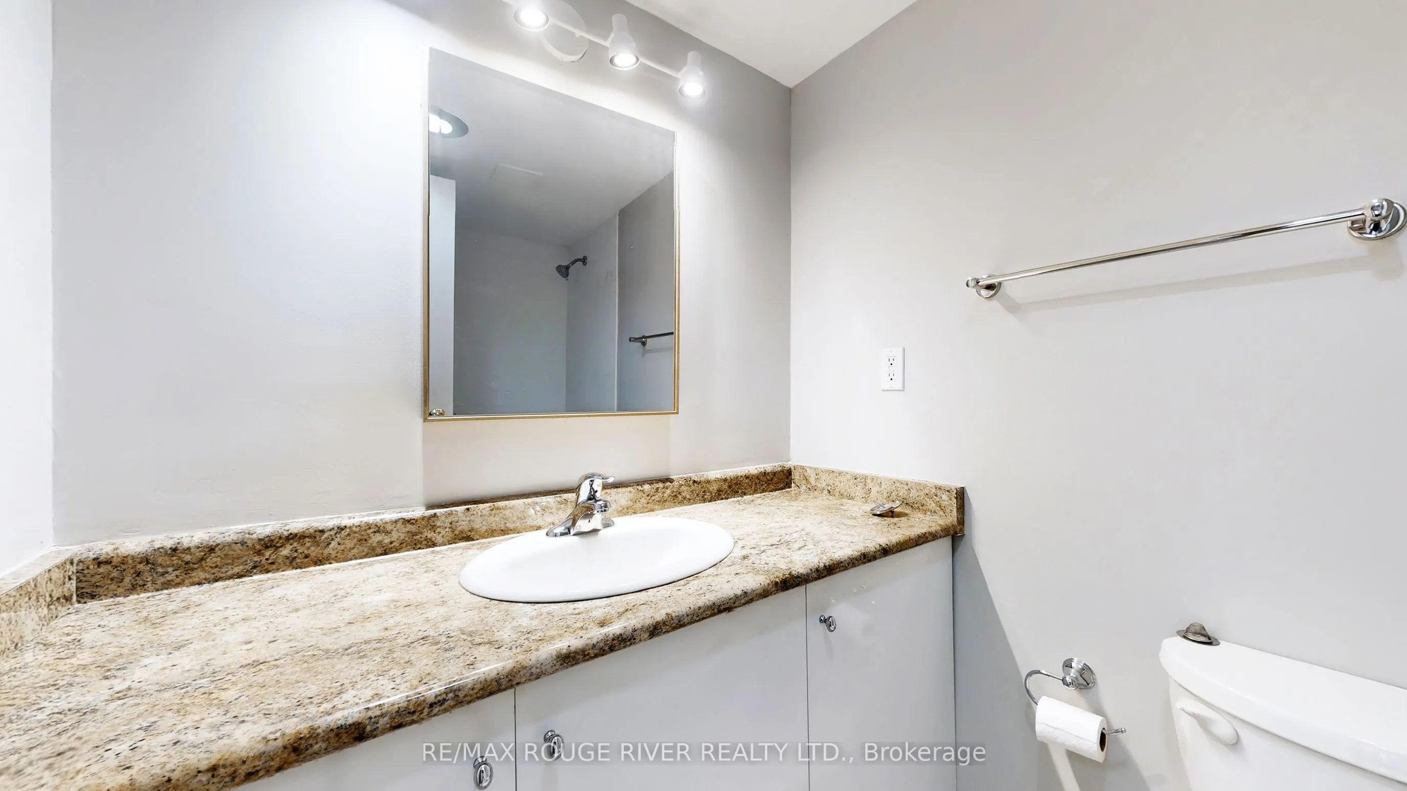 40 Chichester Place, #203