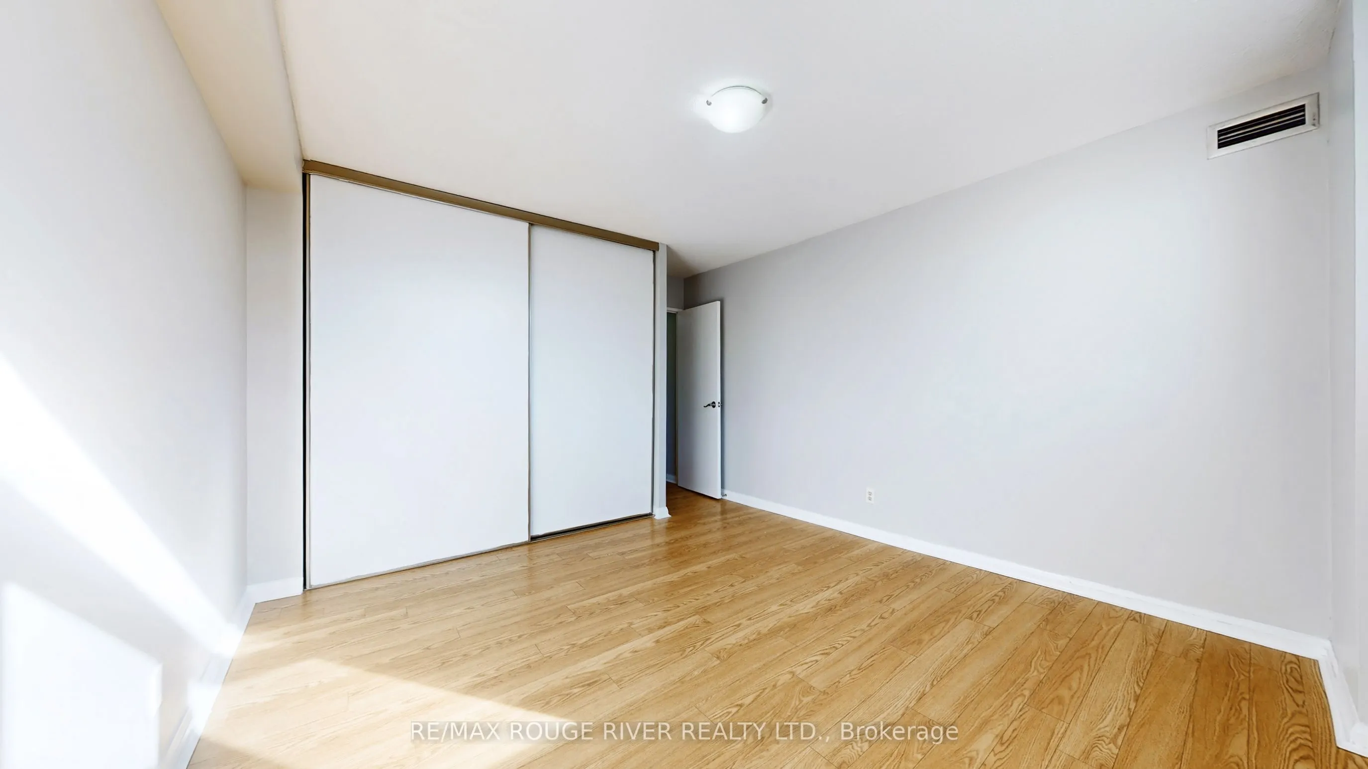 40 Chichester Place, #203