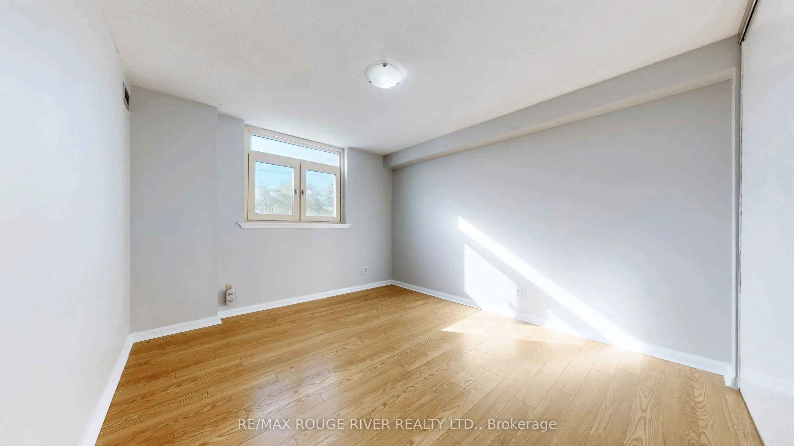 40 Chichester Place, #203