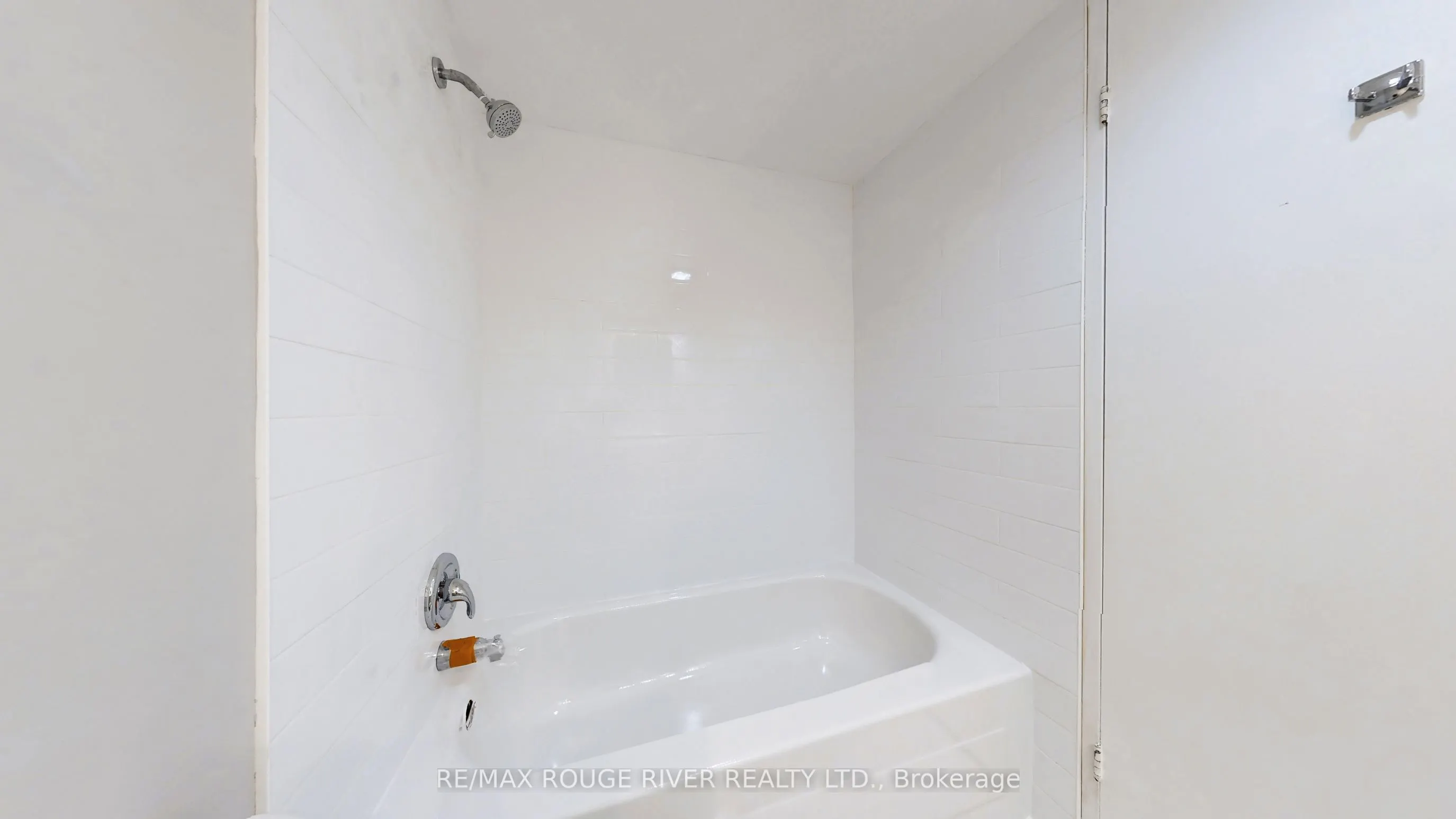 40 Chichester Place, #203