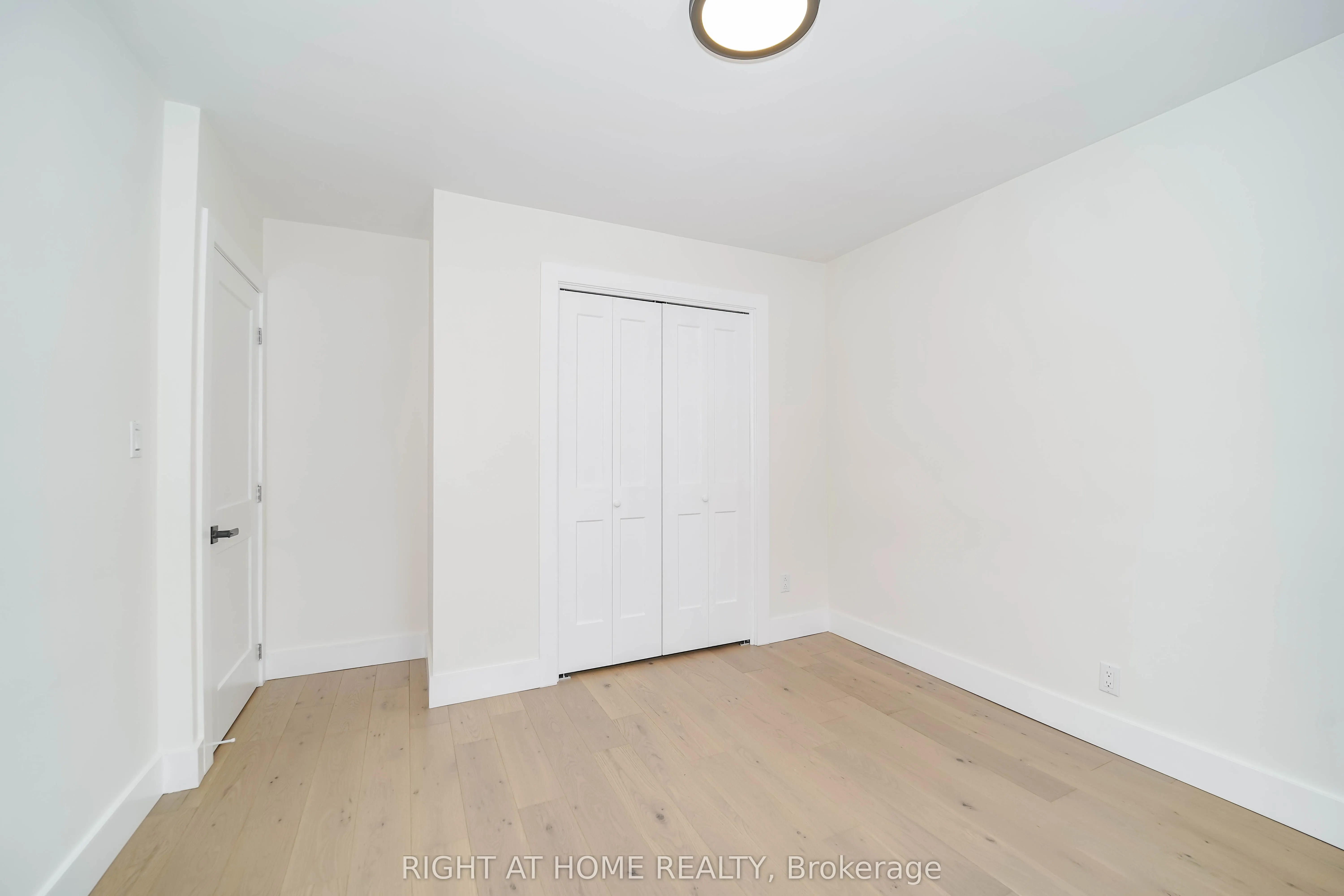 1380 Woodbine Avenue