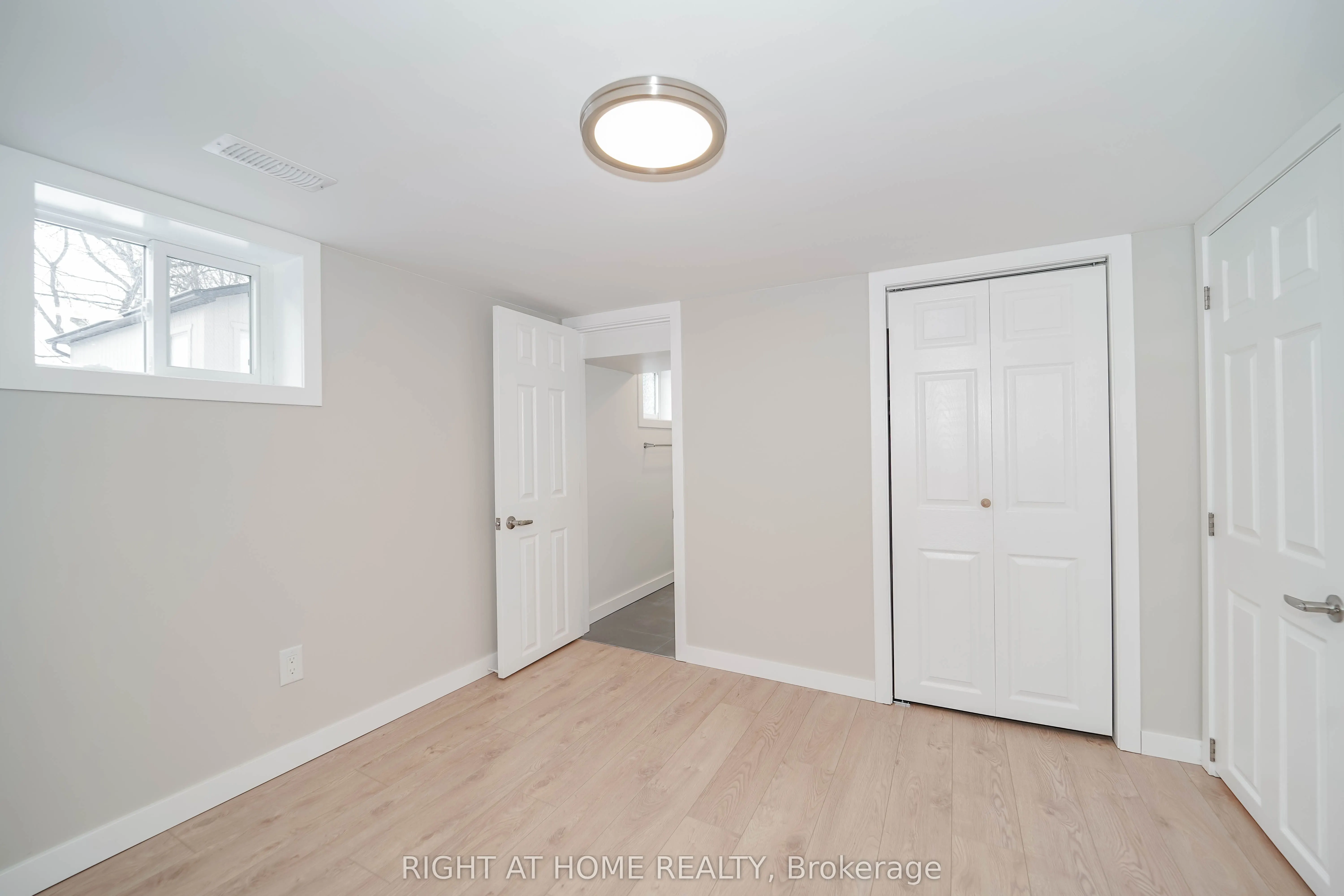 1380 Woodbine Avenue