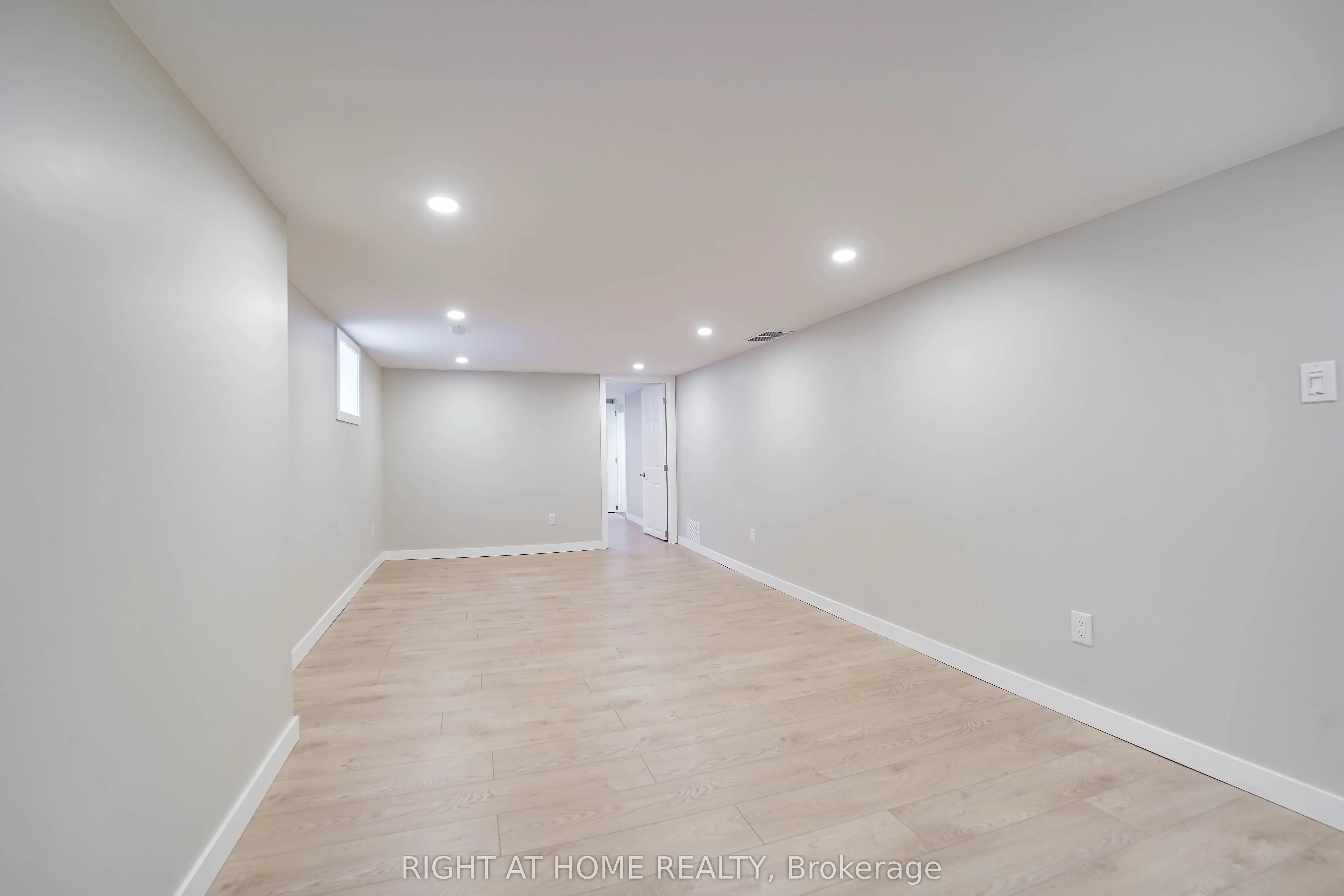 1380 Woodbine Avenue