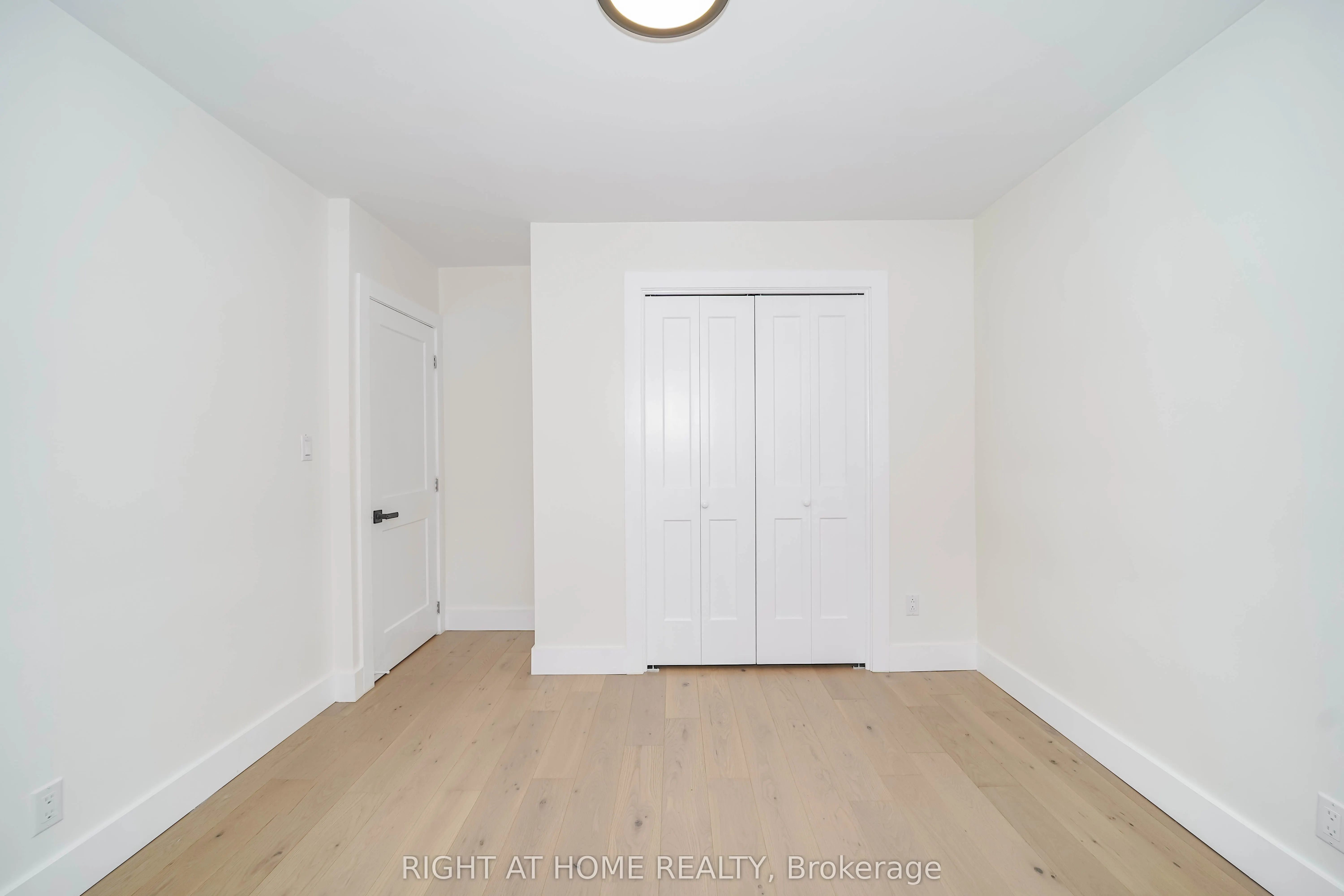 1380 Woodbine Avenue