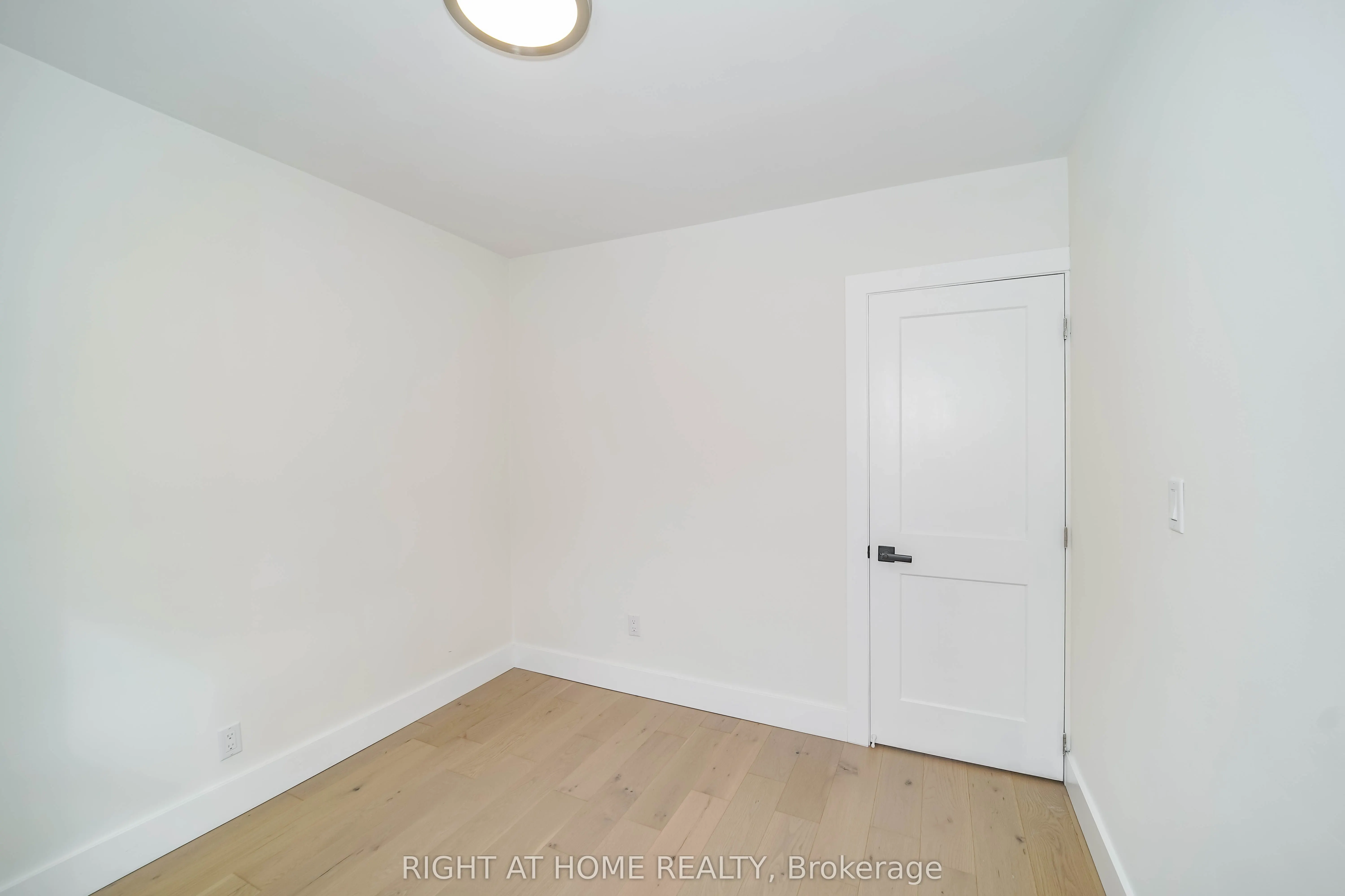 1380 Woodbine Avenue