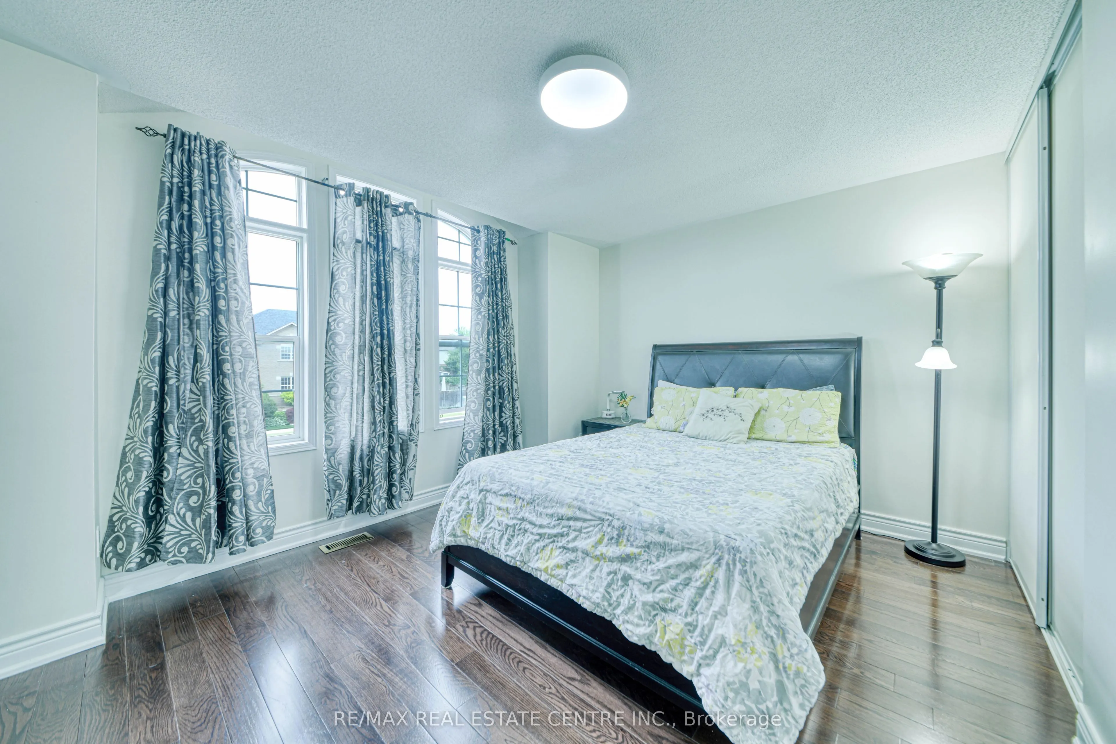 3100 Country Lane