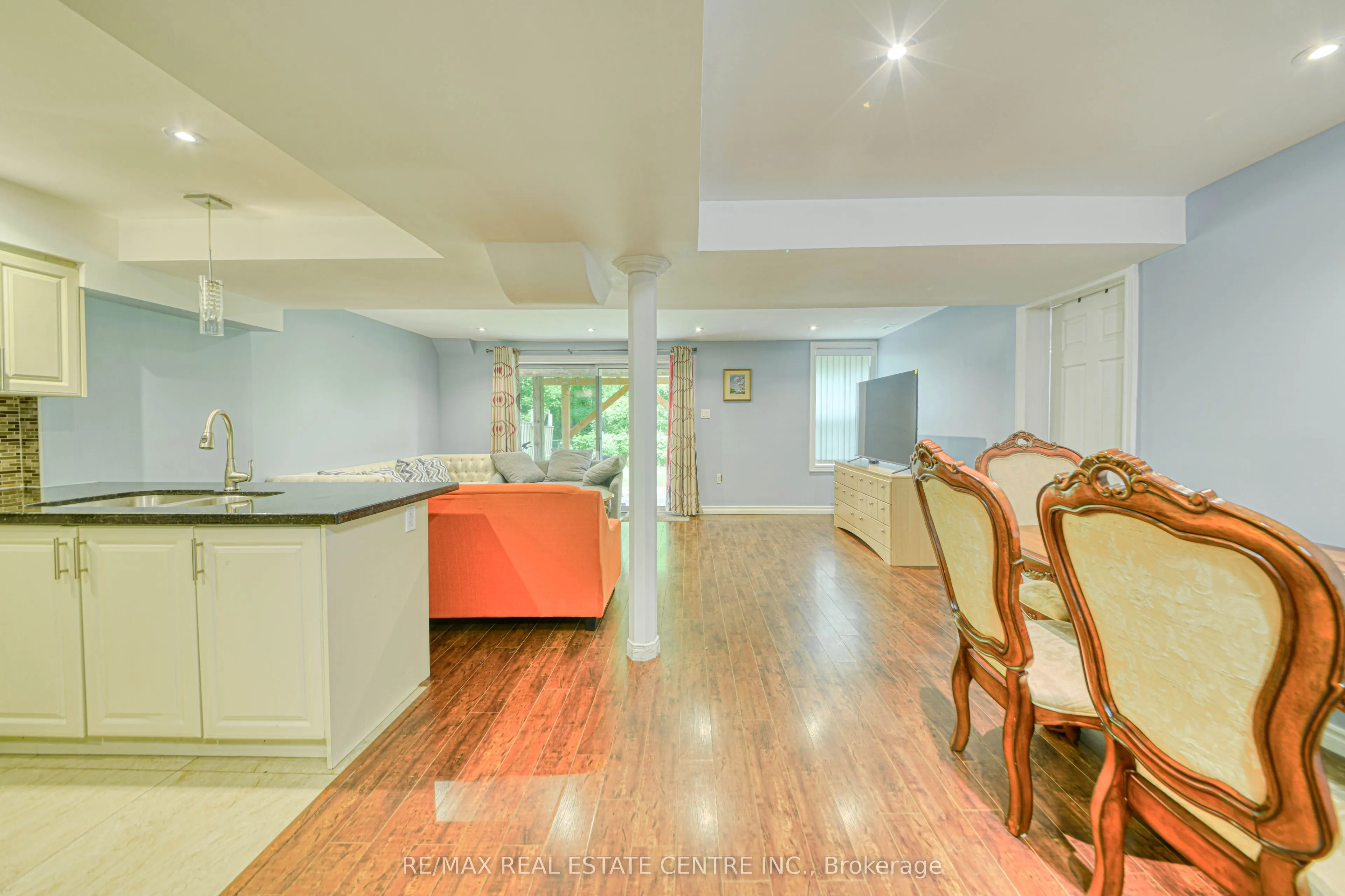 3100 Country Lane
