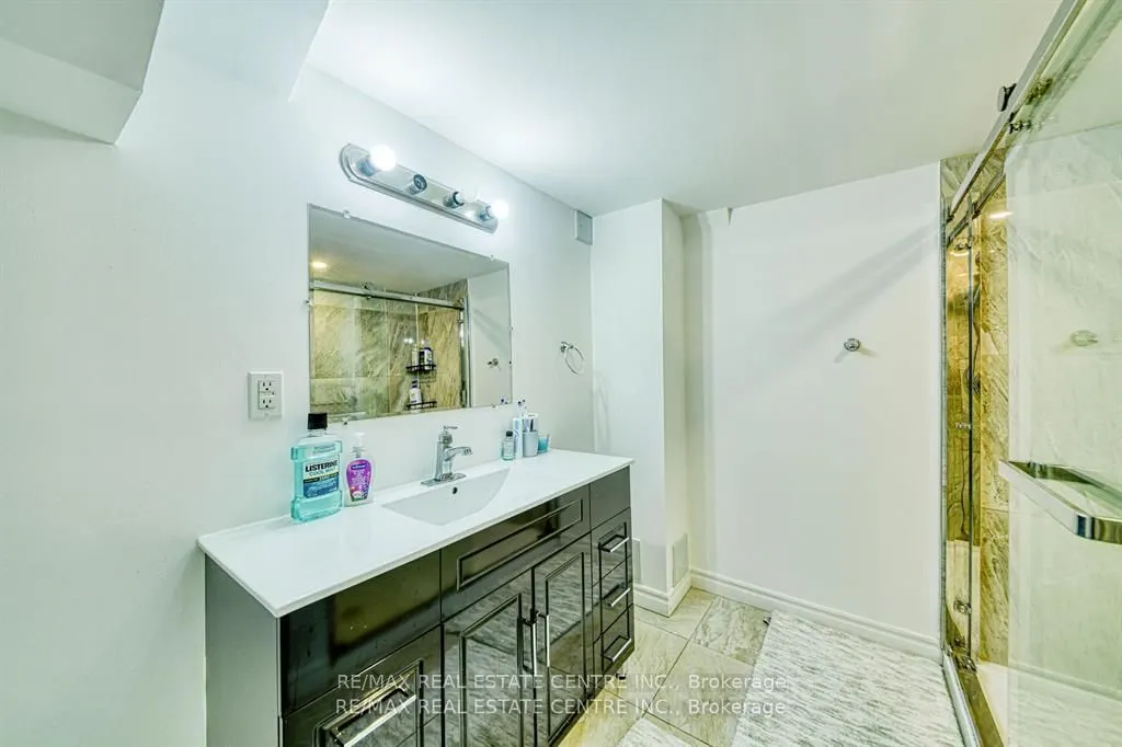 3100 Country Lane