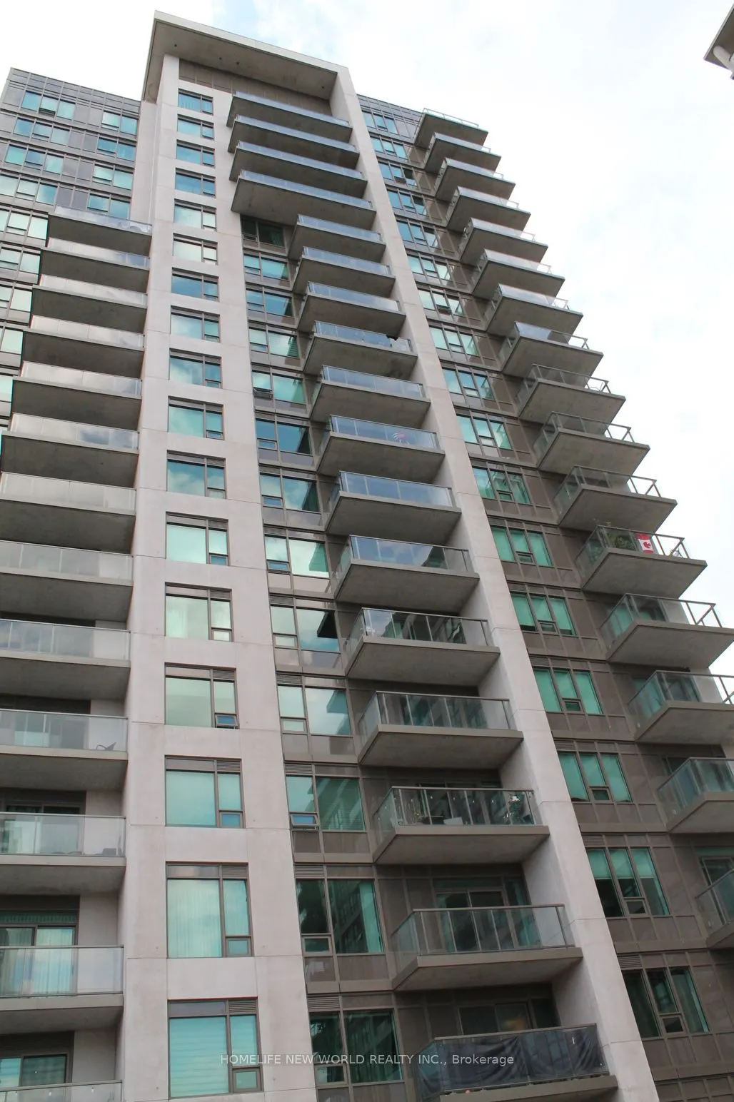 1215 Bayly Street, #808