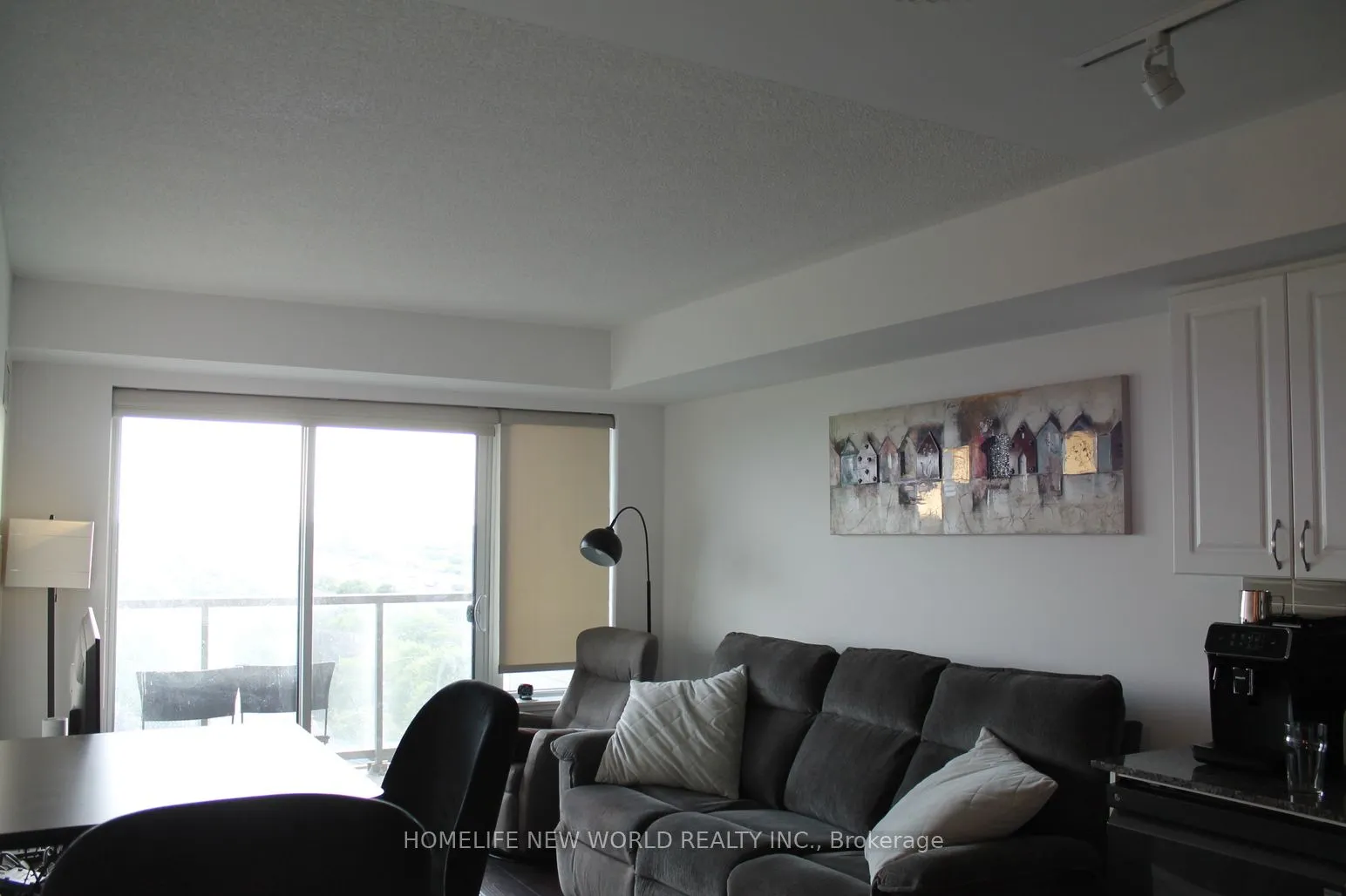 1215 Bayly Street, #808