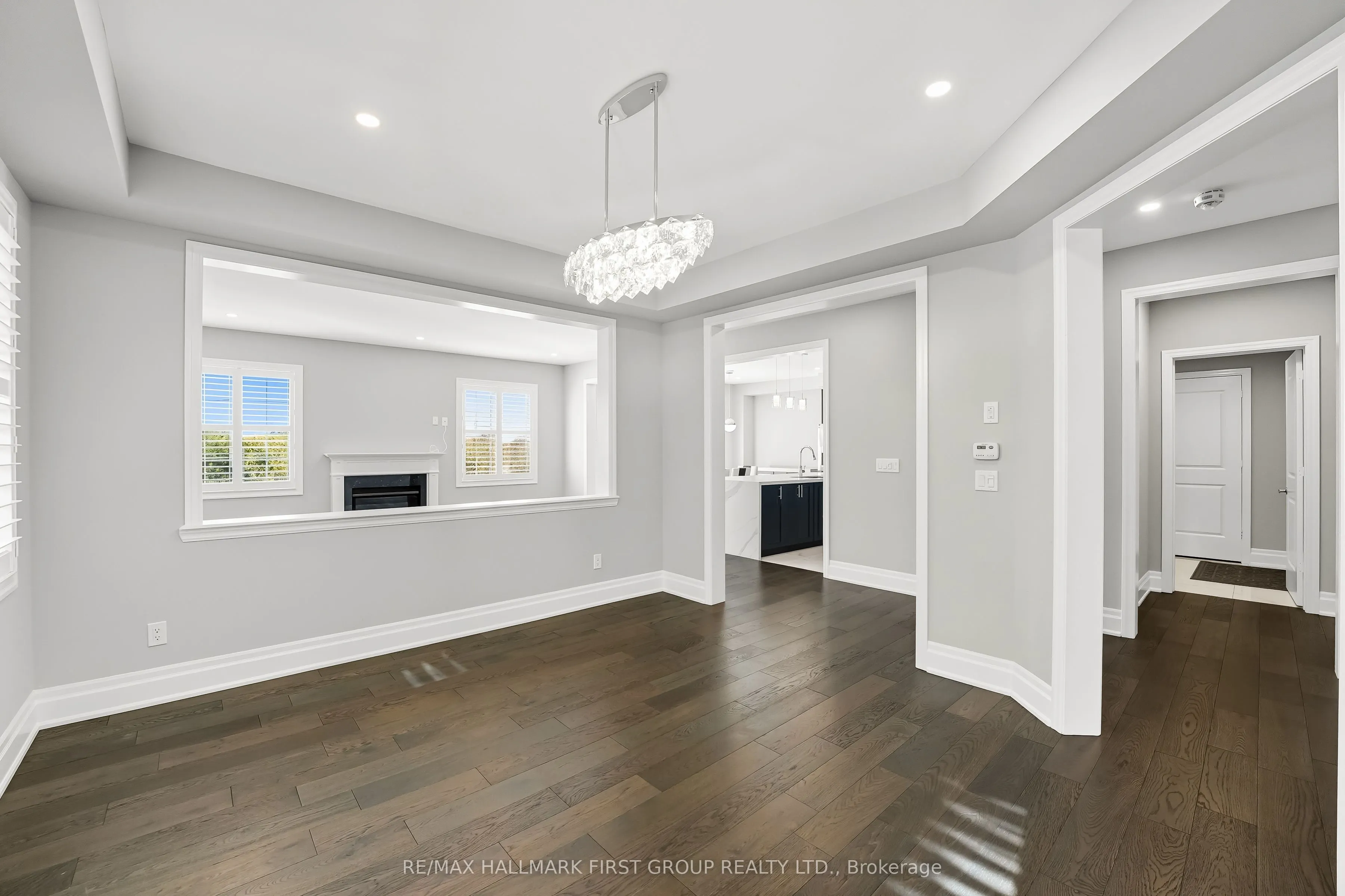 19 Purdy Place, #Main & Upper