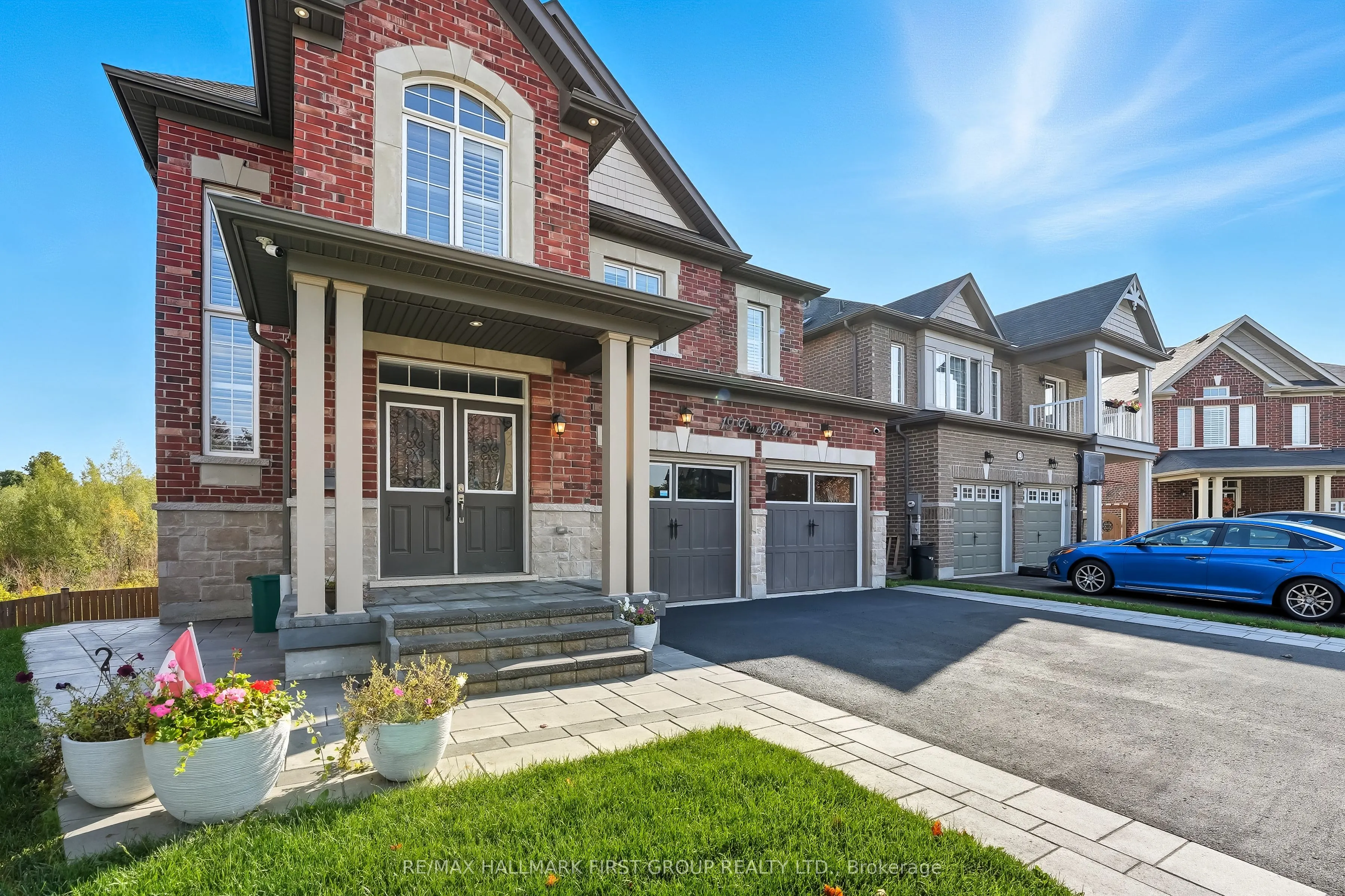 19 Purdy Place, #Main & Upper