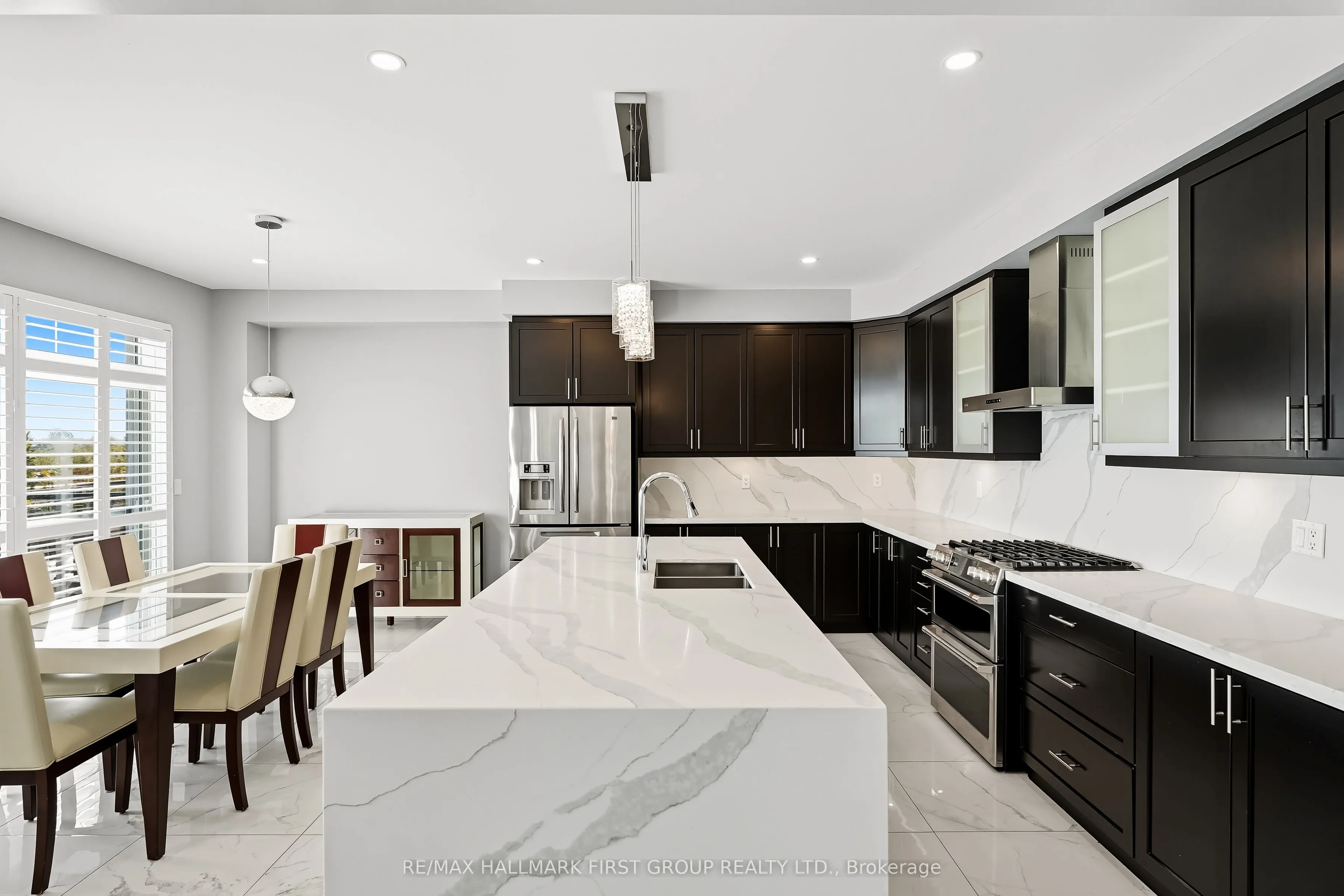 19 Purdy Place, #Main & Upper