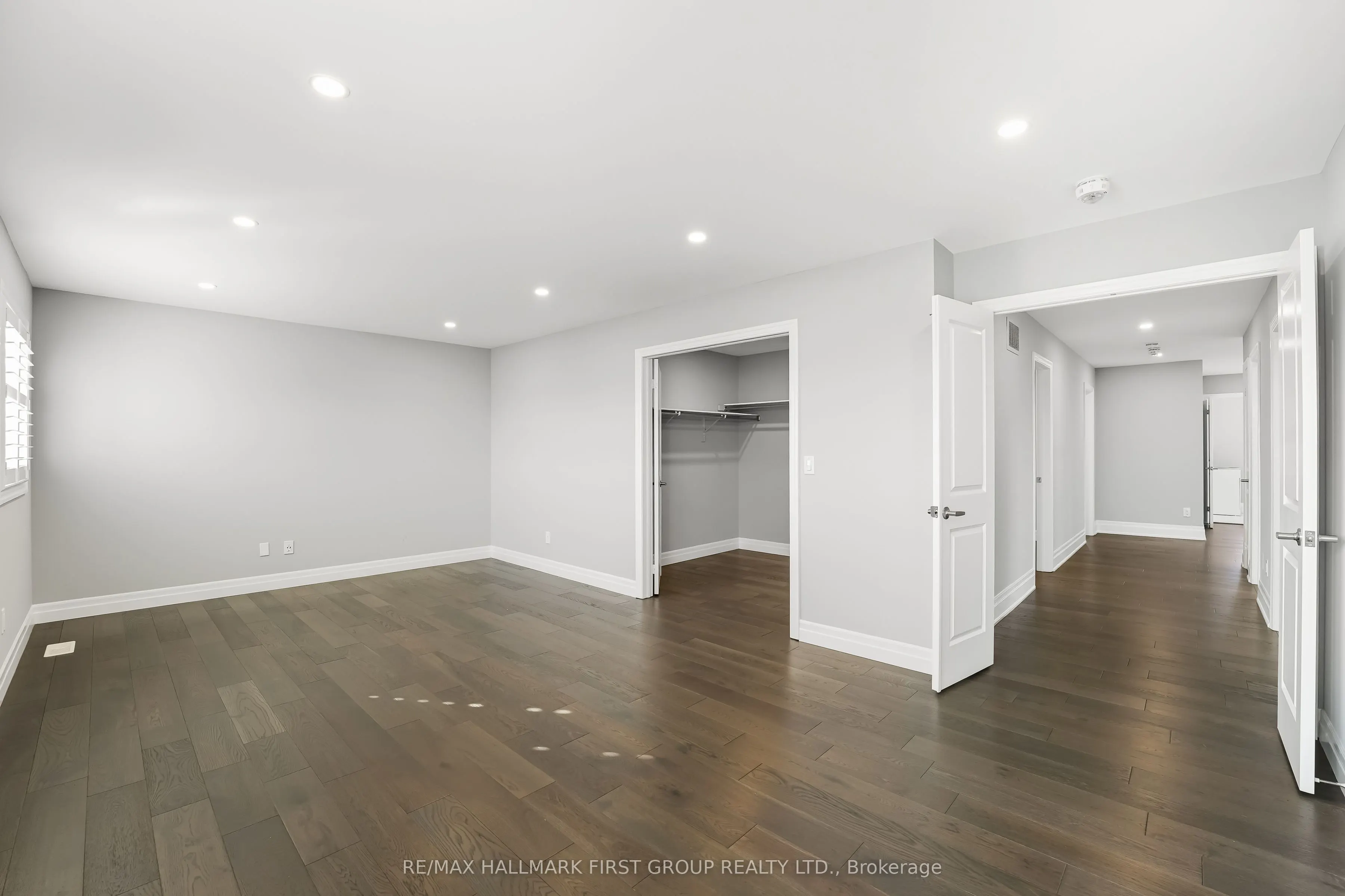 19 Purdy Place, #Main & Upper