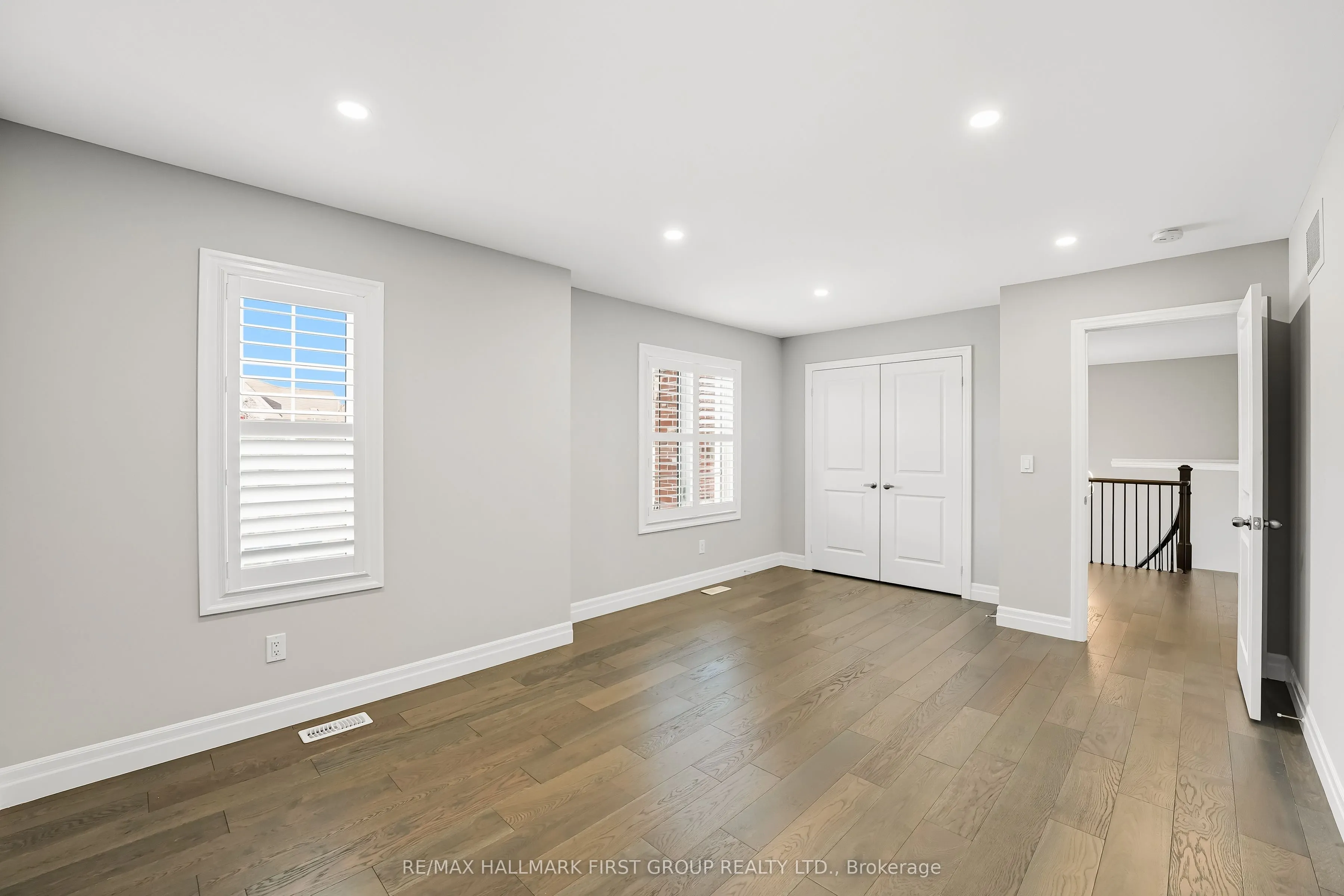 19 Purdy Place, #Main & Upper