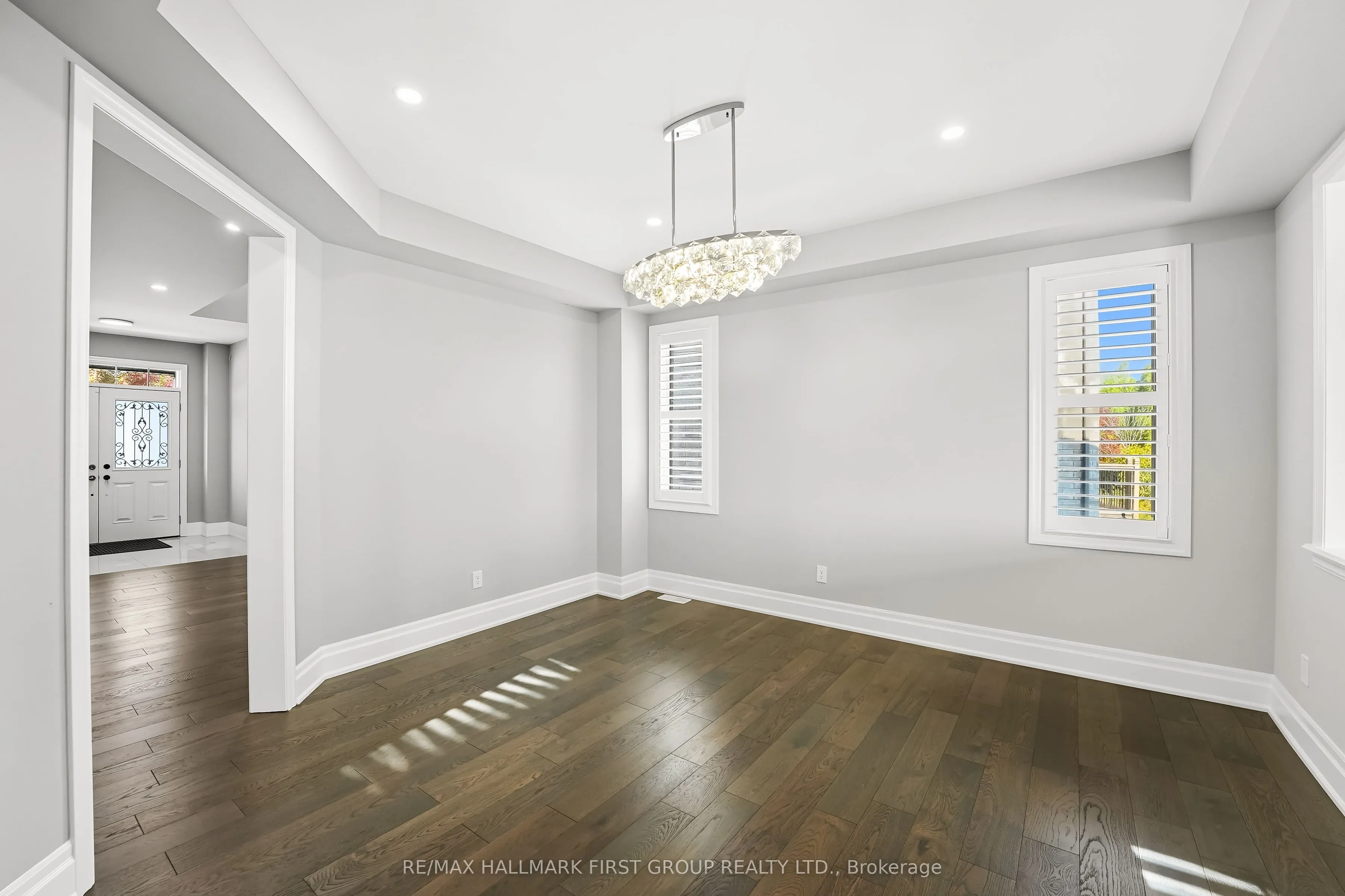 19 Purdy Place, #Main & Upper
