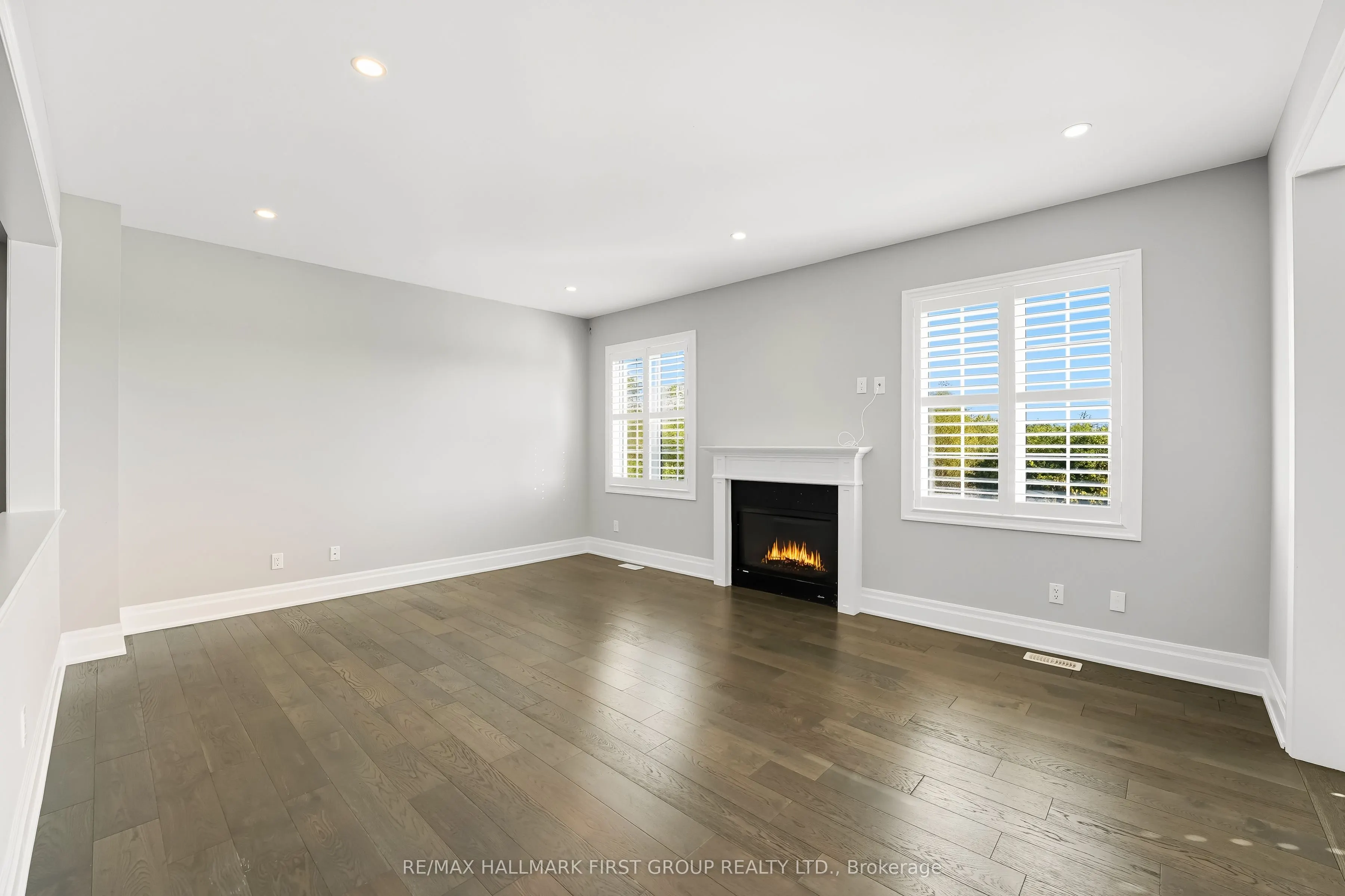 19 Purdy Place, #Main & Upper