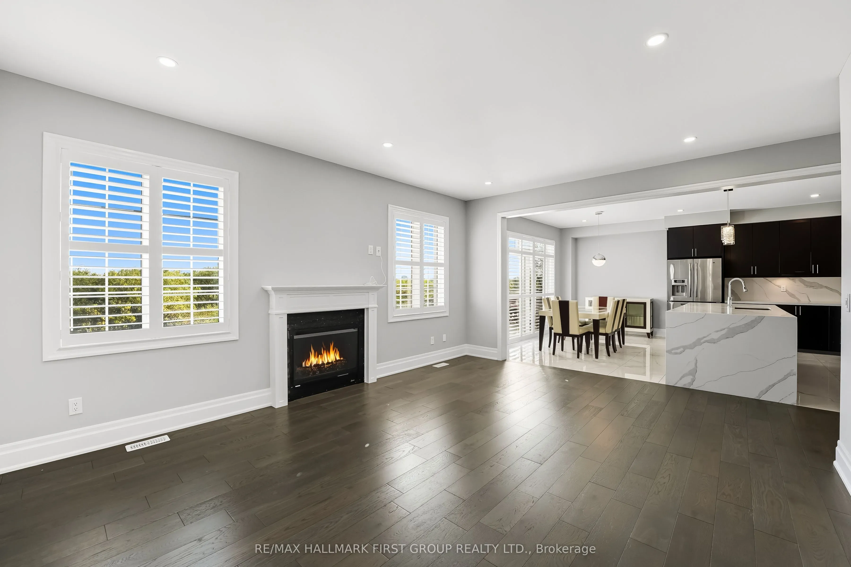 19 Purdy Place, #Main & Upper